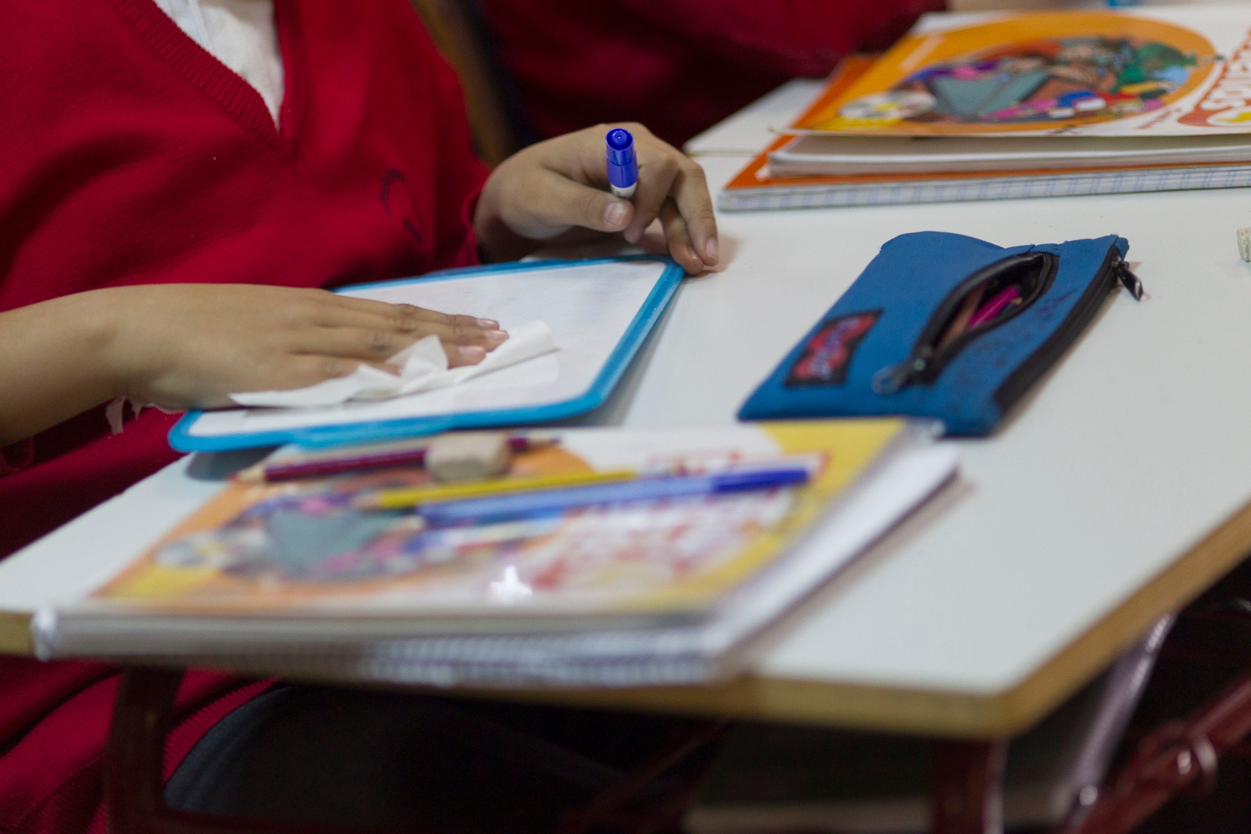 Imagen de archivo de un niño en la escuela / Europa Press