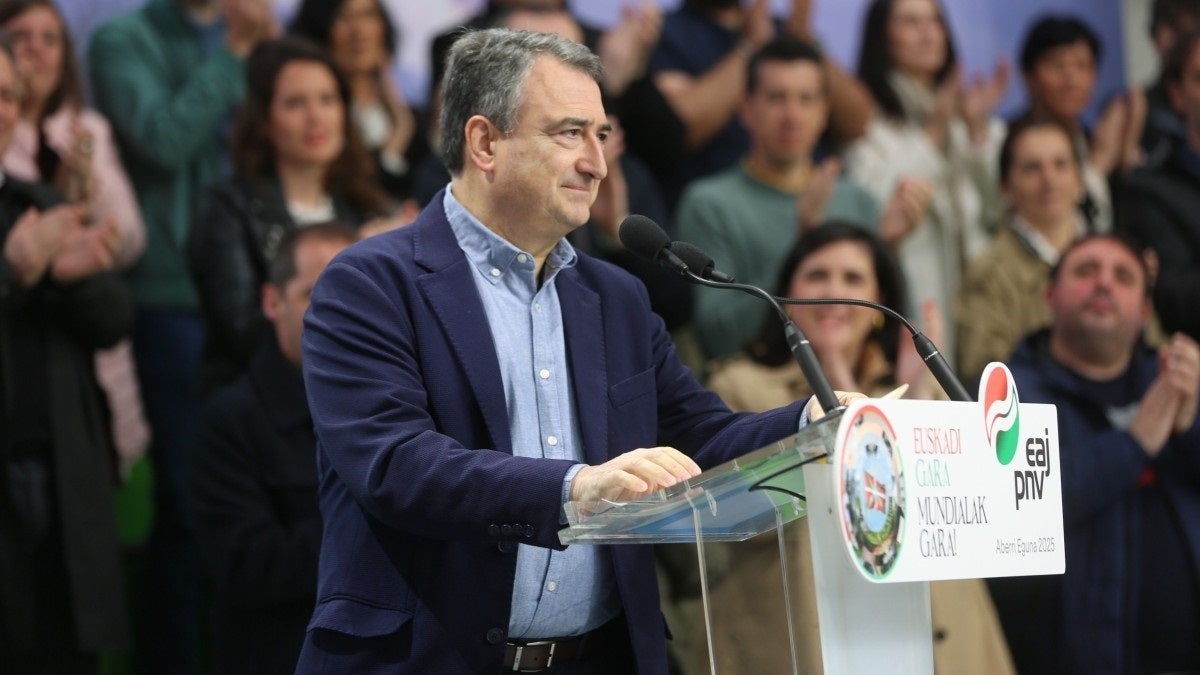 El presidente de l'EBB del PNB, Aitor Esteban, en un acte / Europa Press

REMITIDA / HANDOUT por PNV
Fotografía remitida a medios de comunicación exclusivamente para ilustrar la noticia a la que hace referencia la imagen, y citando la procedencia de la imagen en la firma
17/6/2025