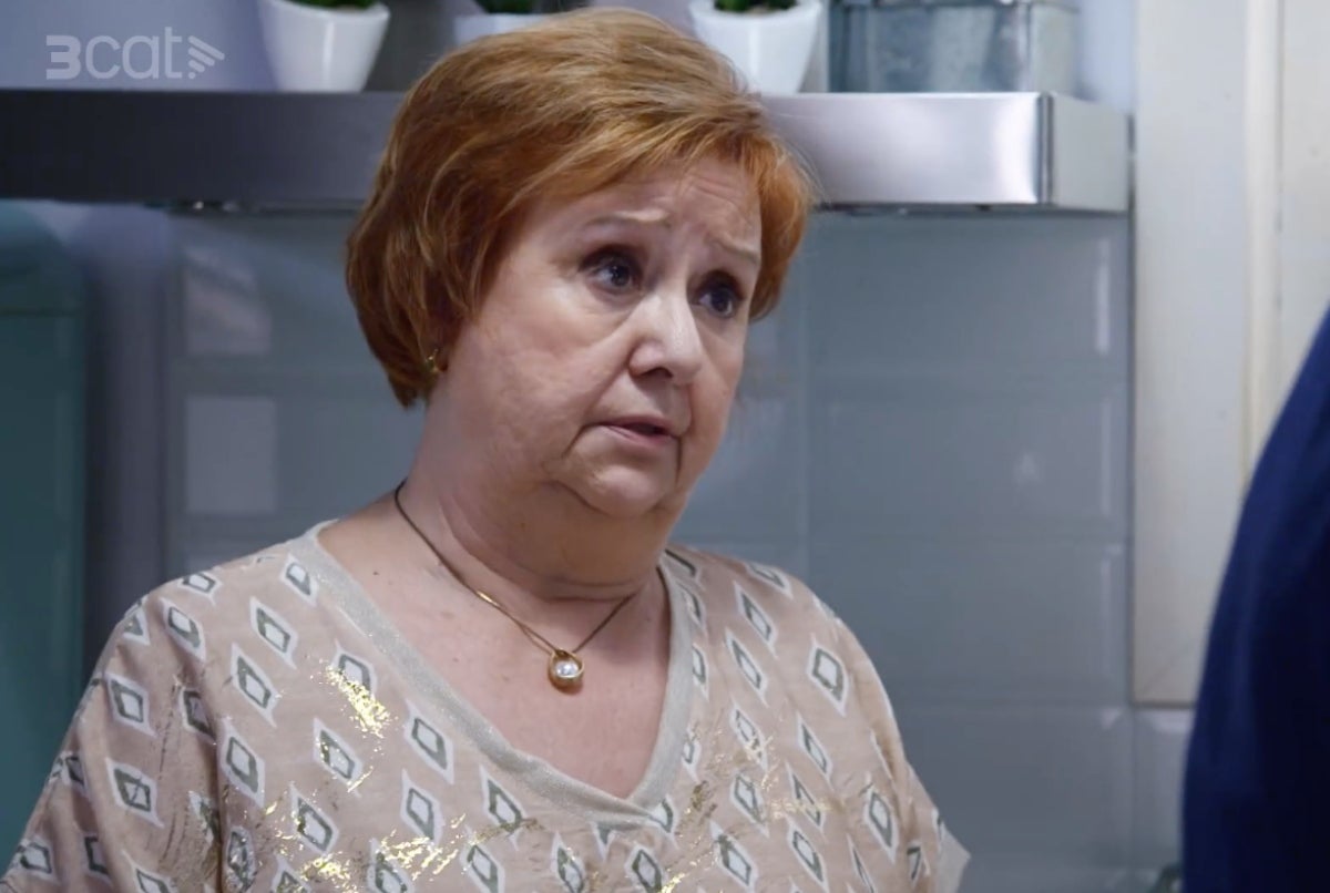 La Mari Carmen intenta que la Marta sigui conscient del que ha fet a 'Com si fos ahir' | 3Cat.