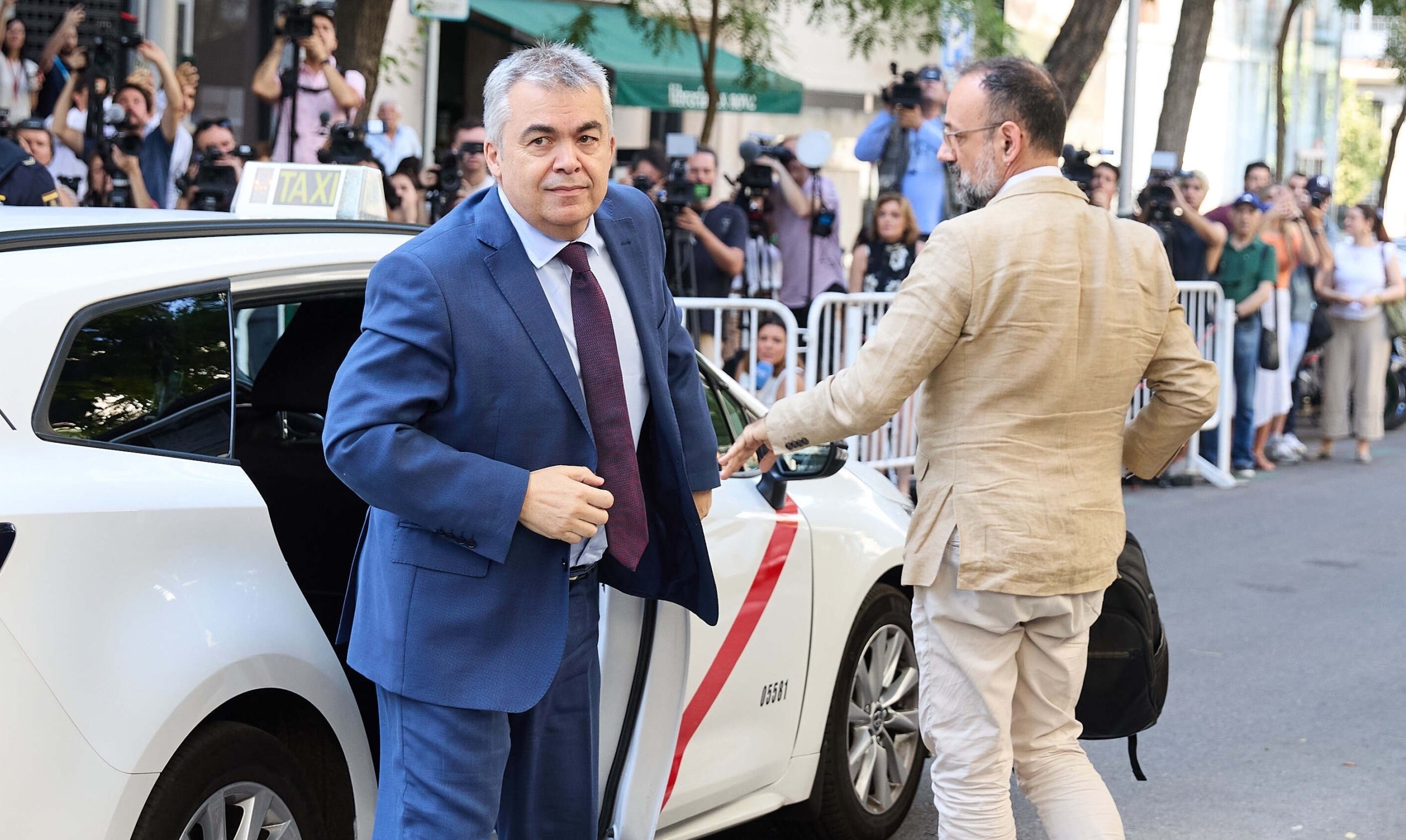 Santos Cerdán arriba al Suprem acompanyat del seu advocat Benet Salellas/Jesús Hellín/EP