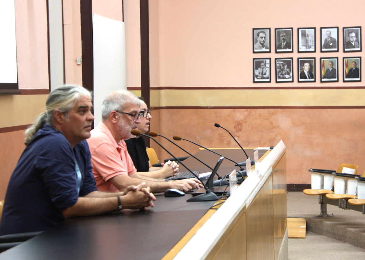 El secretari de Salut Pública de Catalunya, Esteve Fernández Muñoz, presentant el balanç de la temporada epidèmica i de la campanya de vacunació contra la grip i la covid | Eudald Sanz (ACN)