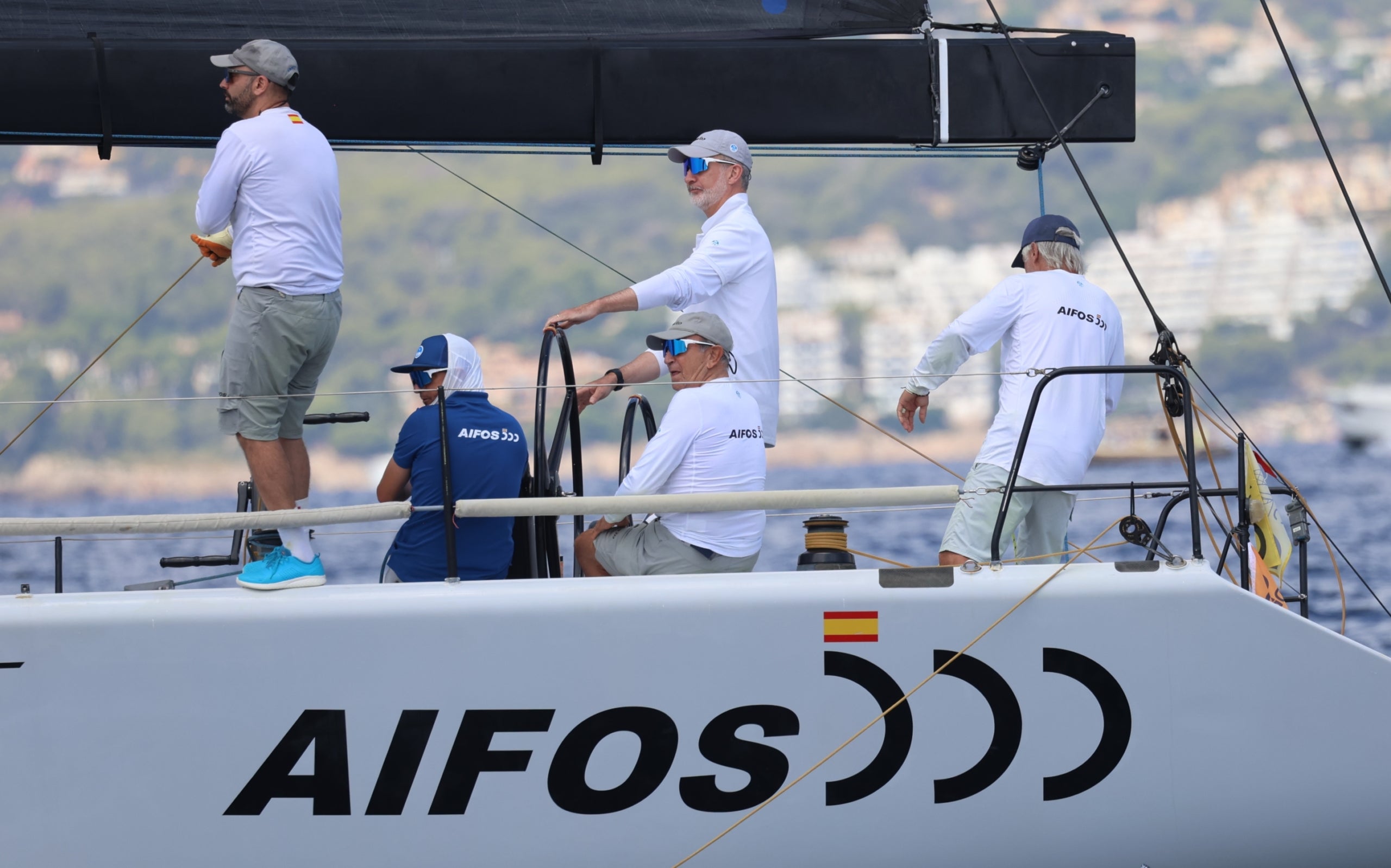 Felipe VI a bordo del Aifos en Mallorca | Europa Press