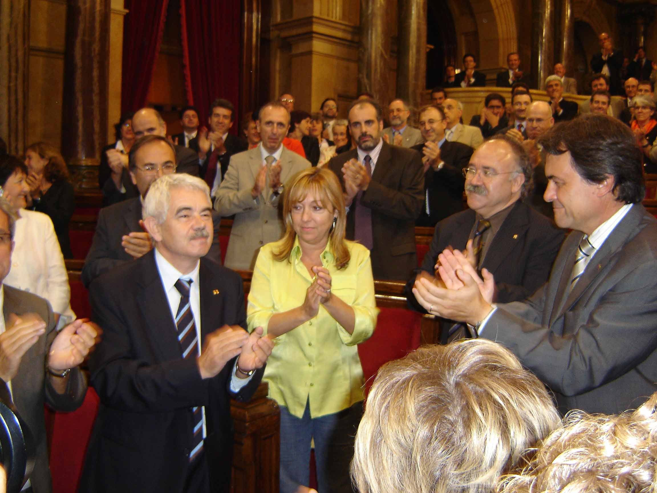 Maragall, Manuel de Madre, Carod-Rovira y Artur Mas aplauden una vez se ha aprobado el Estatuto de 2005/ACN