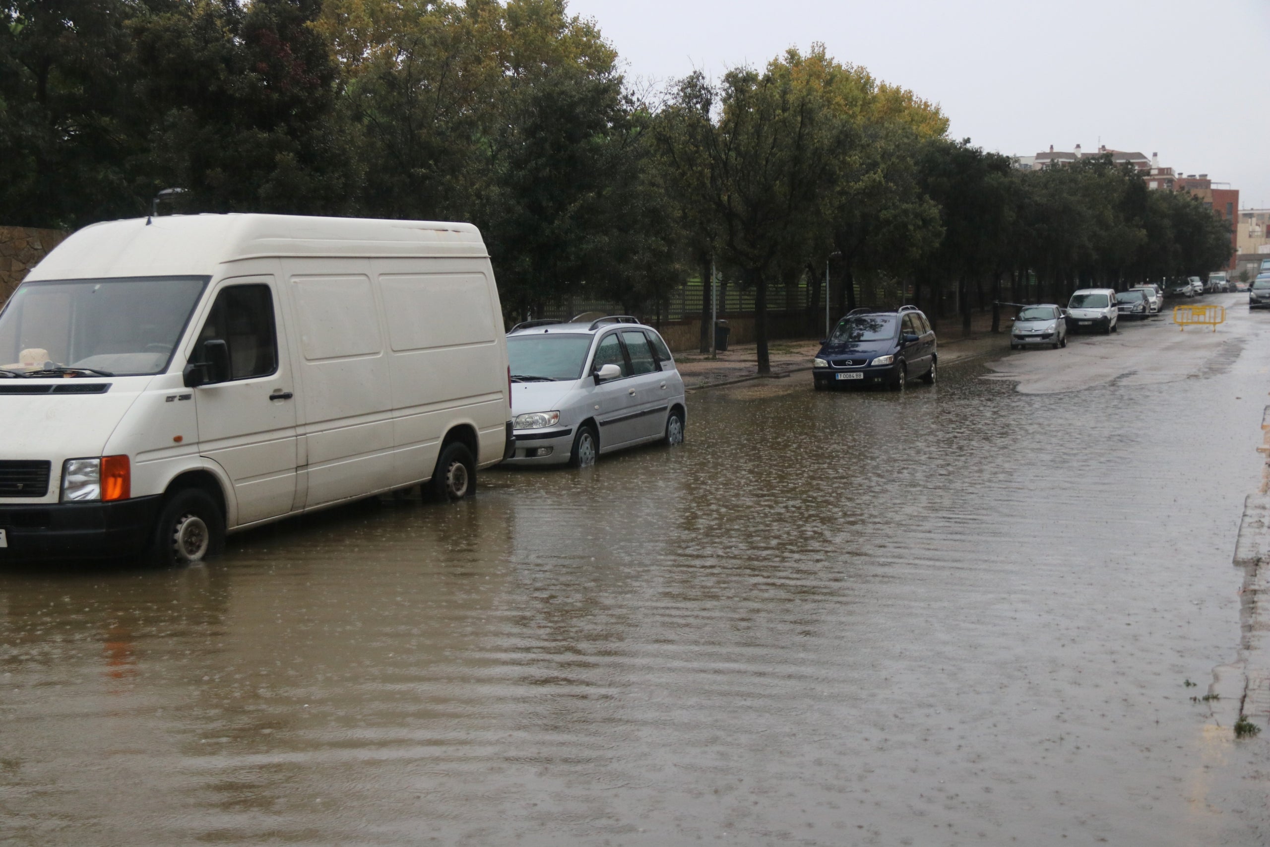 Un carrer d'Amposta inundat després del temporal / ACN