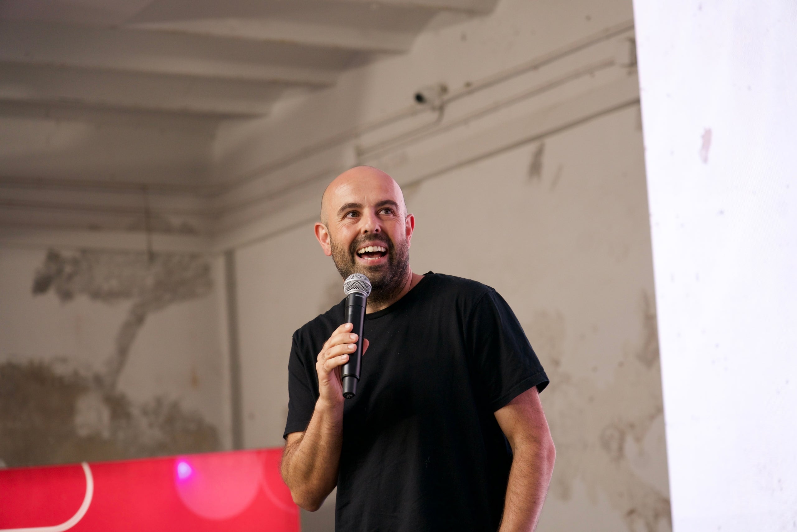 El Peyu estrena format híbrid - Mireia Comas