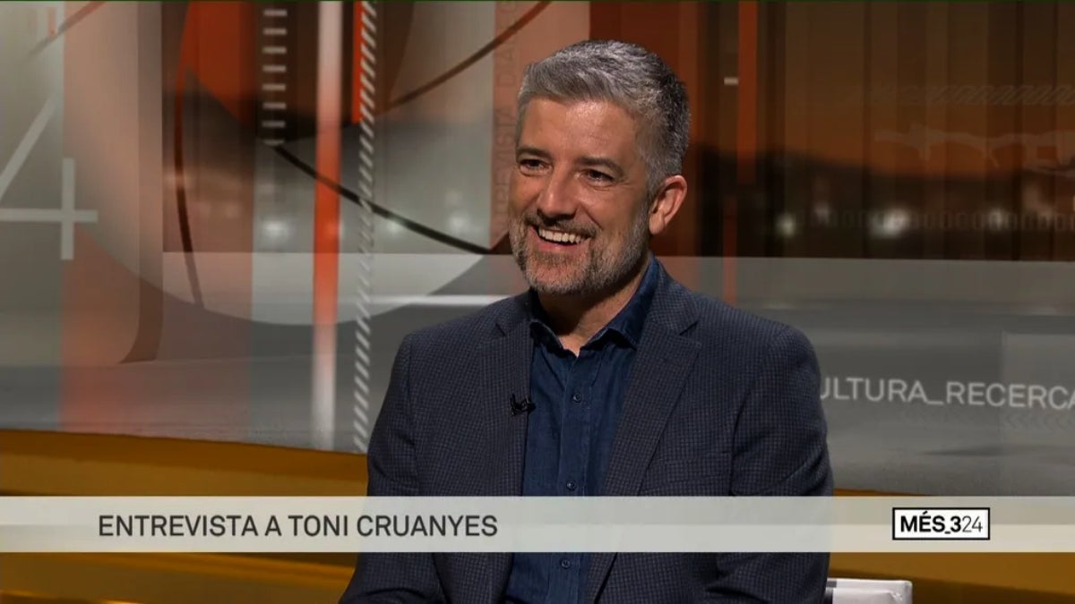 Toni Cruanyes promociona su último libro sobre las mujeres de su familia - TV3