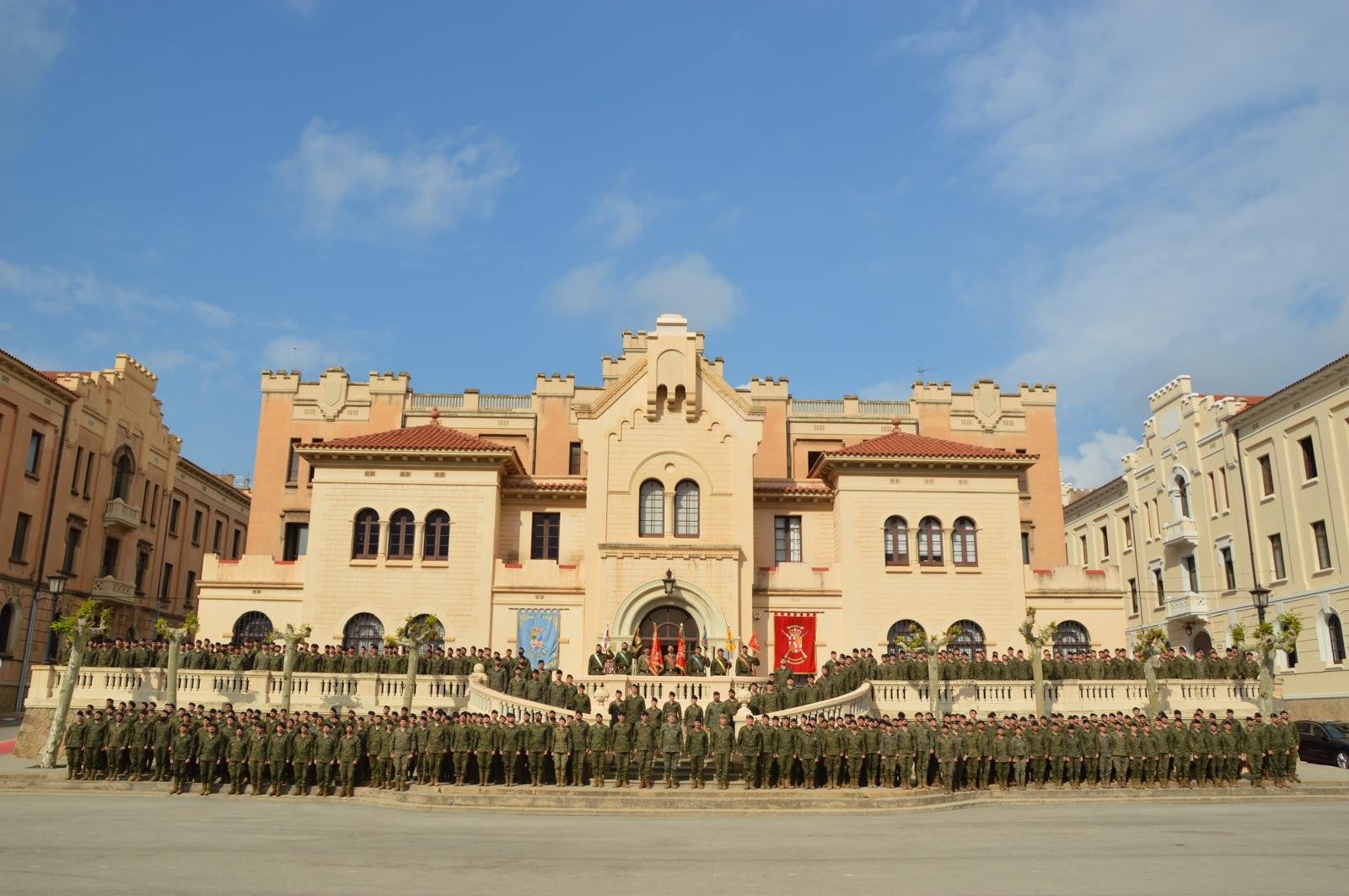 El JEME en su visita al cuartel de El Bruc/JEME