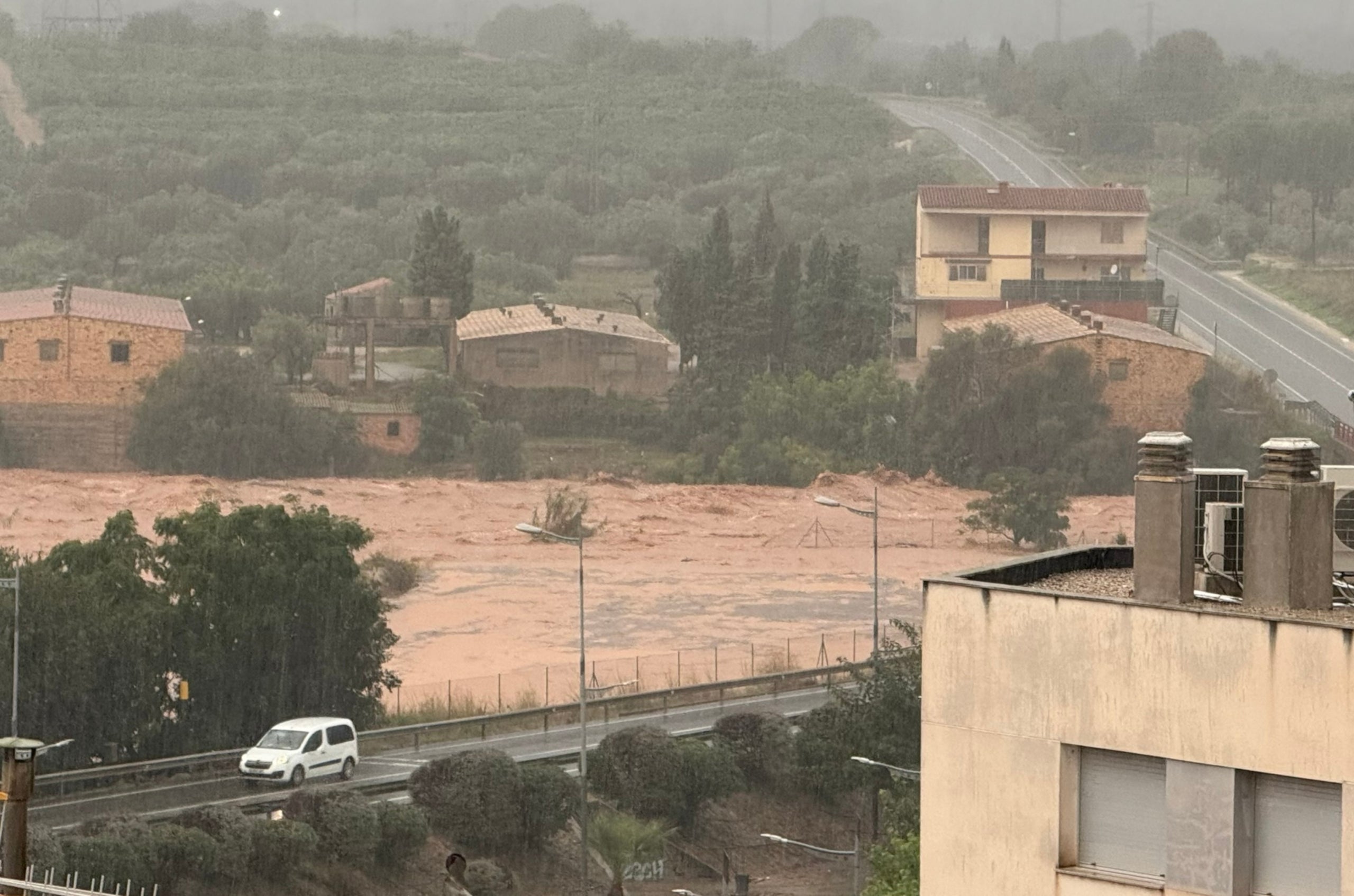 Els estralls dels aiguats al Motsià / ACN
