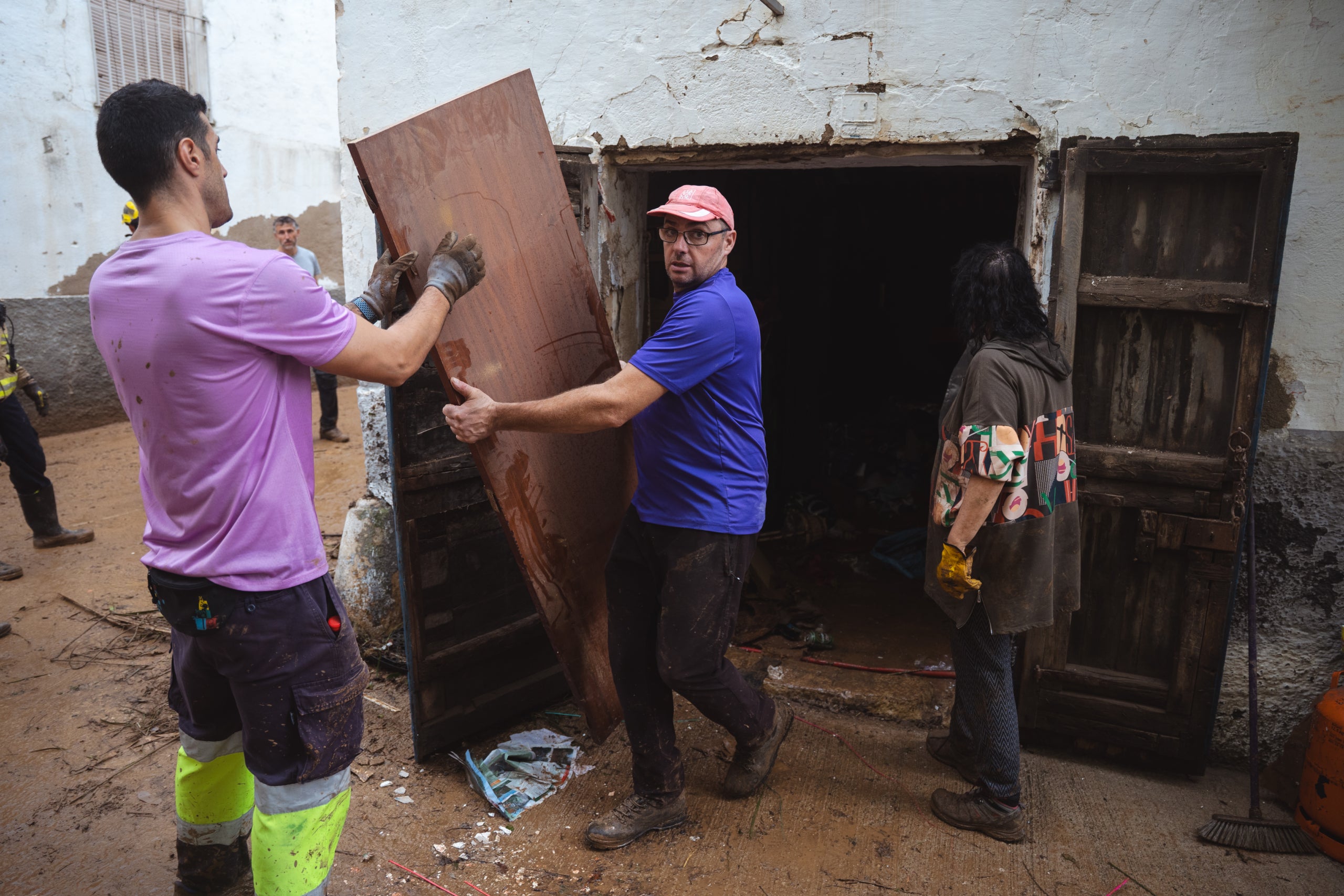 Daños en las calles y casas de Godall por el temporal de lluvias / Marc Font (ACN)