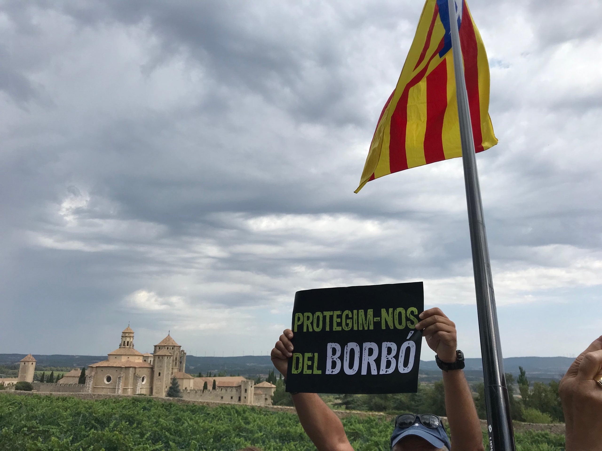Una imatge de la protesta contra la visita dels reis espanyols a Poblet, quan va ser detingut en Toni a qui ara se li rebutja l'aplicació de l'amnistia/Quico Sallés