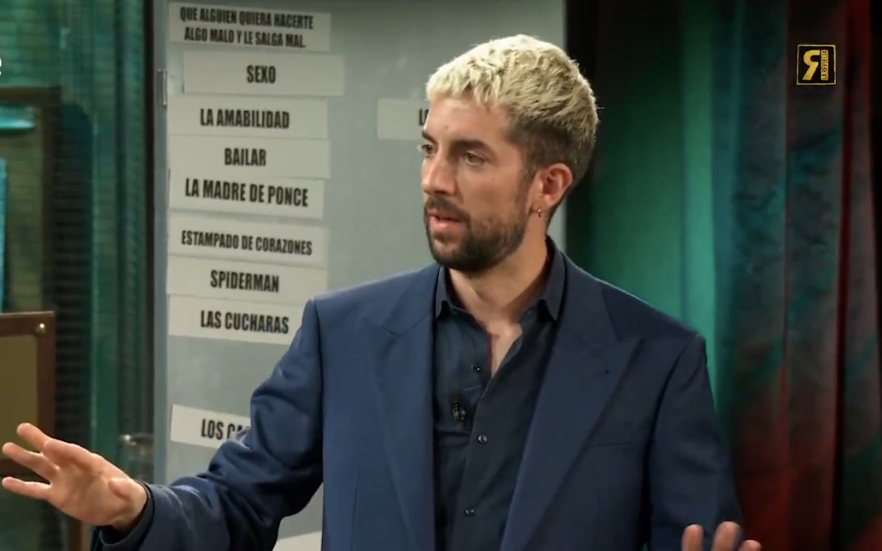  David Broncano, en xoc, després d'una doble visita dels germans Bayona a 'La Revuelta' | RTVE