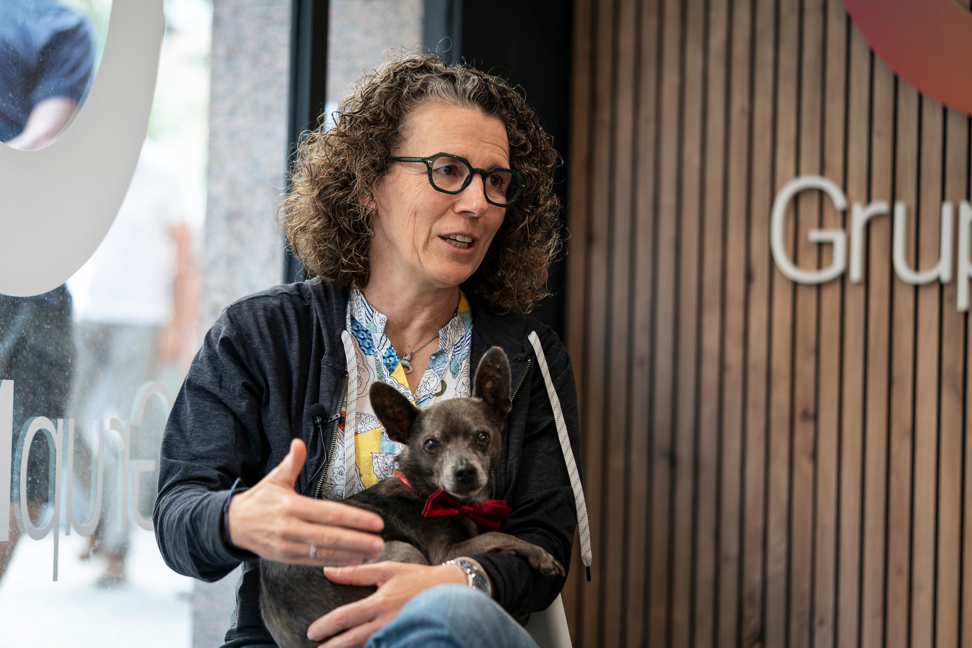 Marina Casanelles, Ensinistradora de gossos. Barcelona 30.09.2025 | Mireia Comas