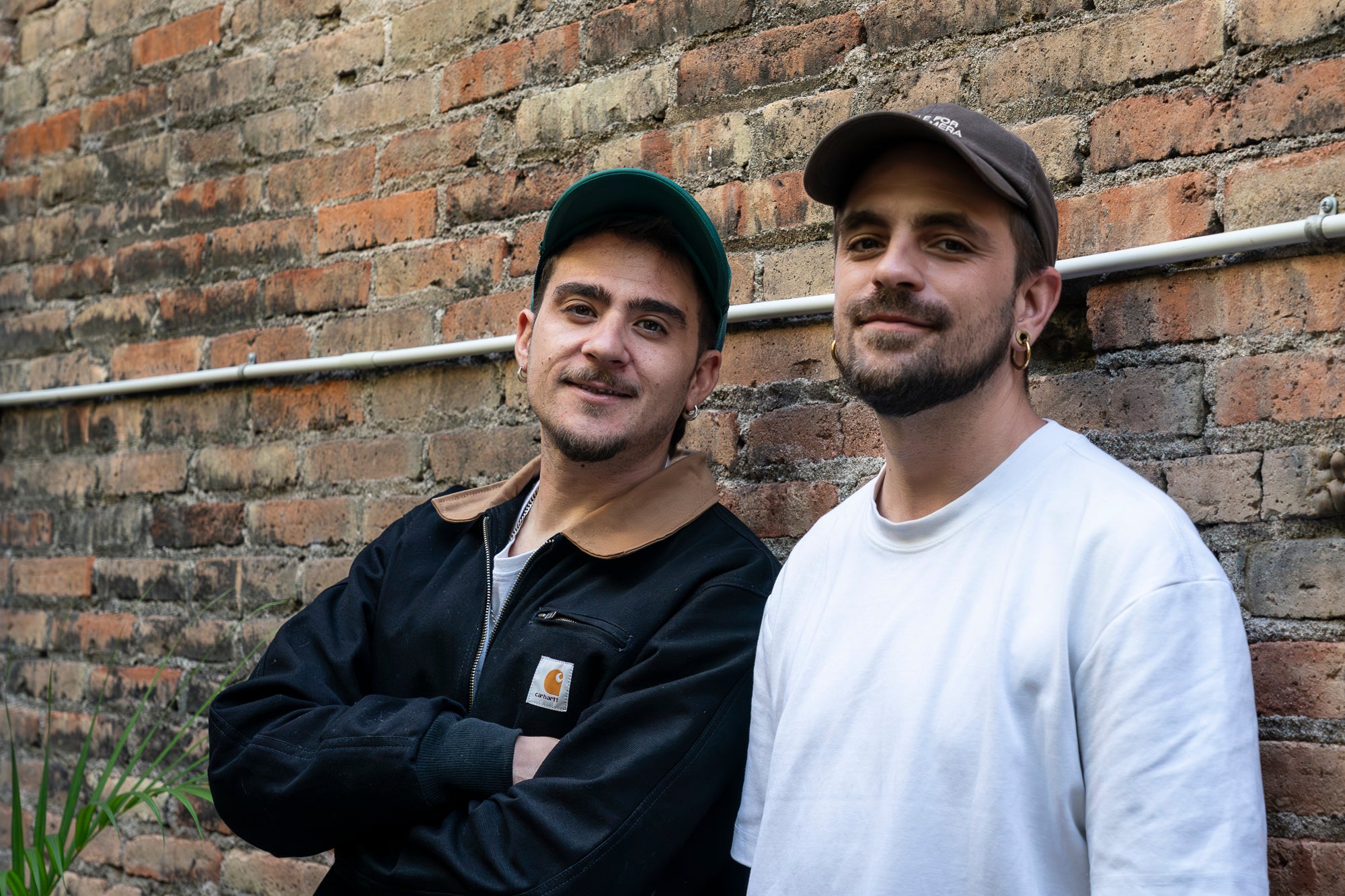 Marc Soto i Pau Lobo, membres del grup de música Sra. Tomasa. Barcelona 23.10.2025 | Mireia Comas