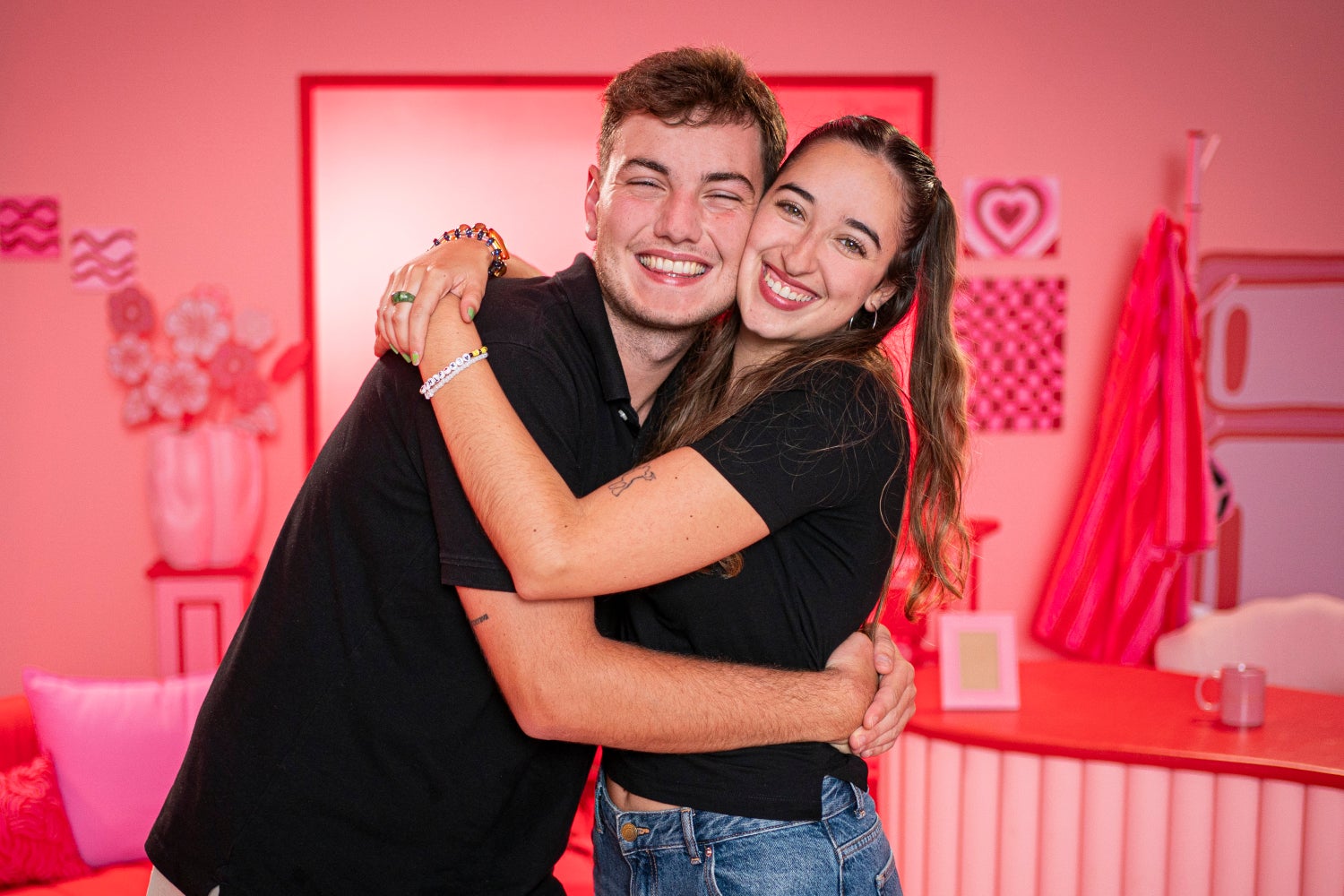 Ells són els presentadors del dating show més gamberro de 3Cat - La Bombilla Media