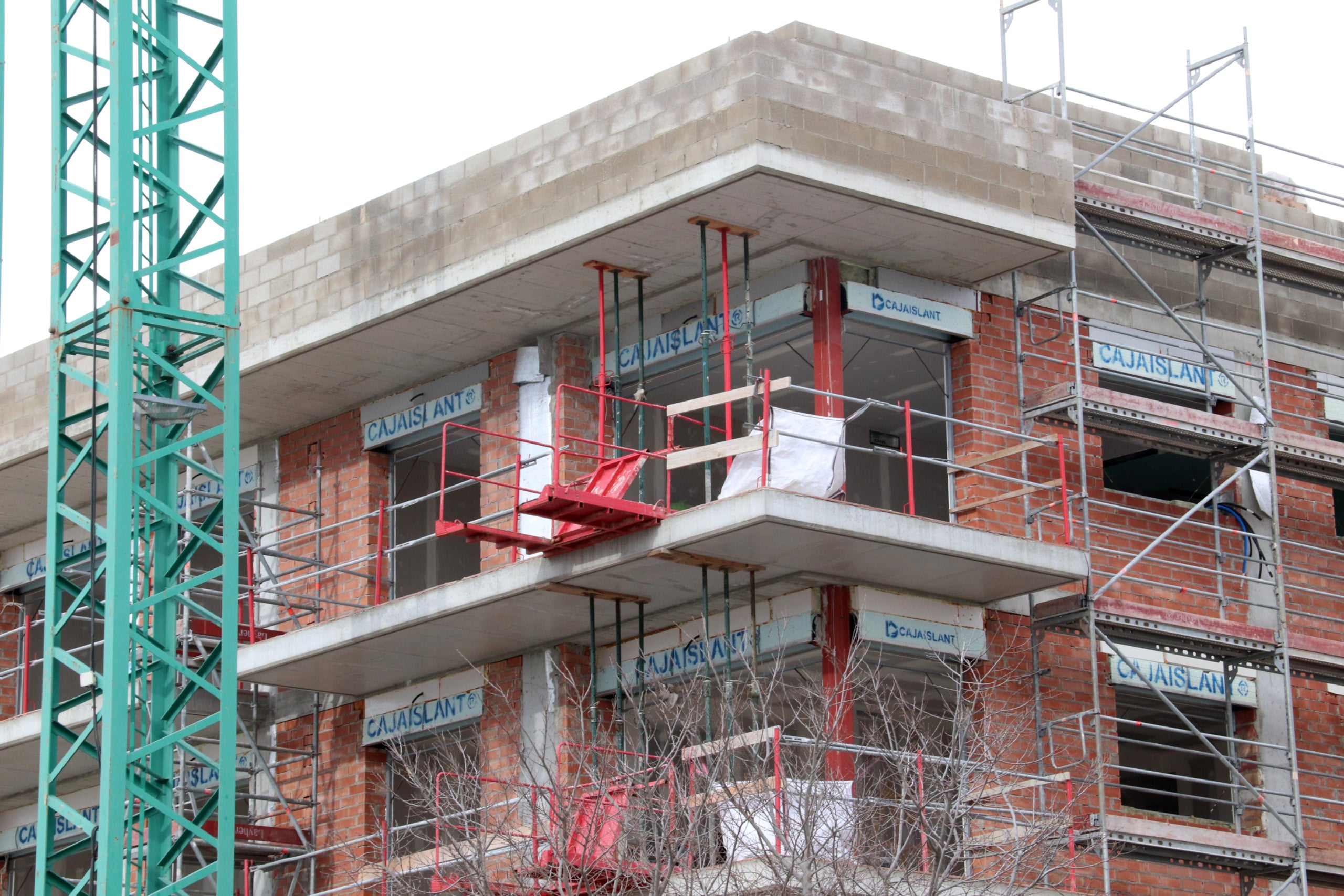 Un bloque de pisos en construcción / ACN