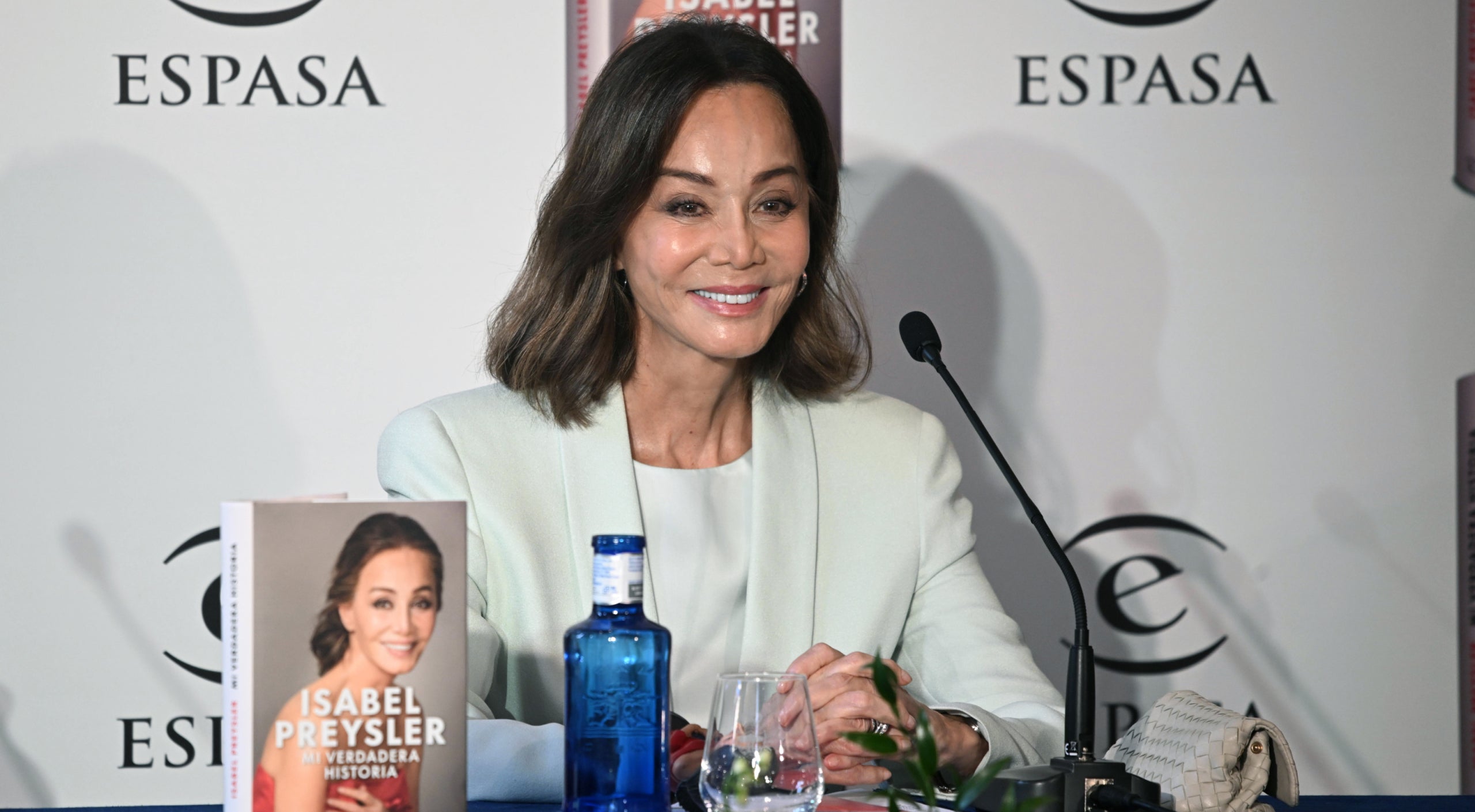 Isabel Preysler publica las cartas íntimas que le enviaba Mario Vargas Llosa - Europa Press