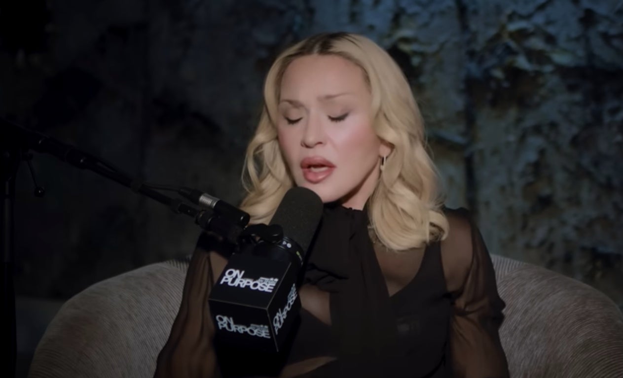 Madonna, muy emocionada hablando de una etapa muy oscura | YouTube