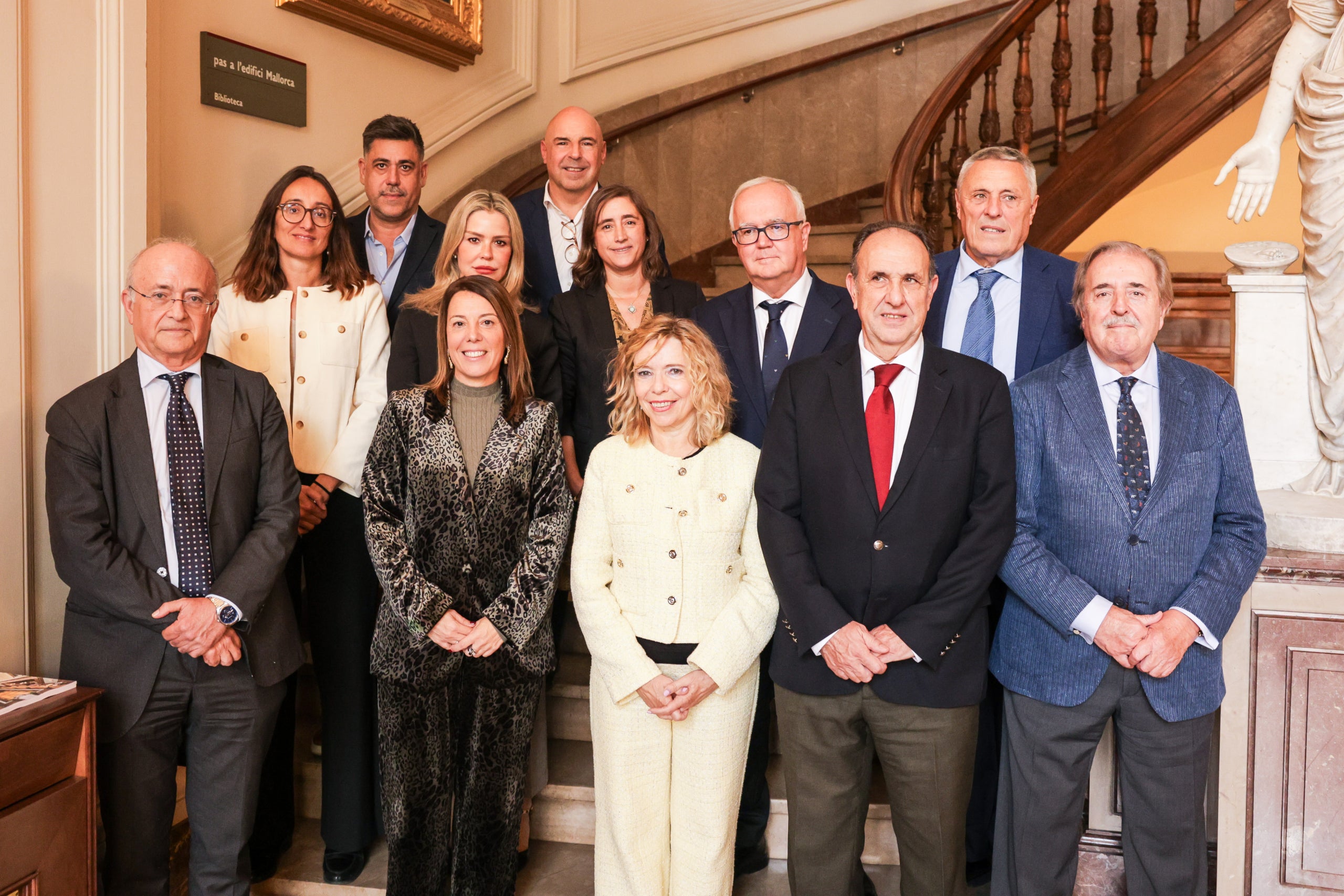 Una imatge dels ponents i la degana Cristina Vallejo en les jornades antiokupació/ICAB