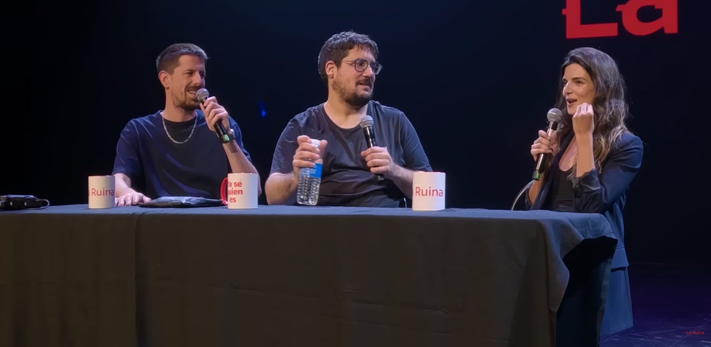 Clara Lago comparteix una anècdota vergonyosa amb Letícia - Youtube