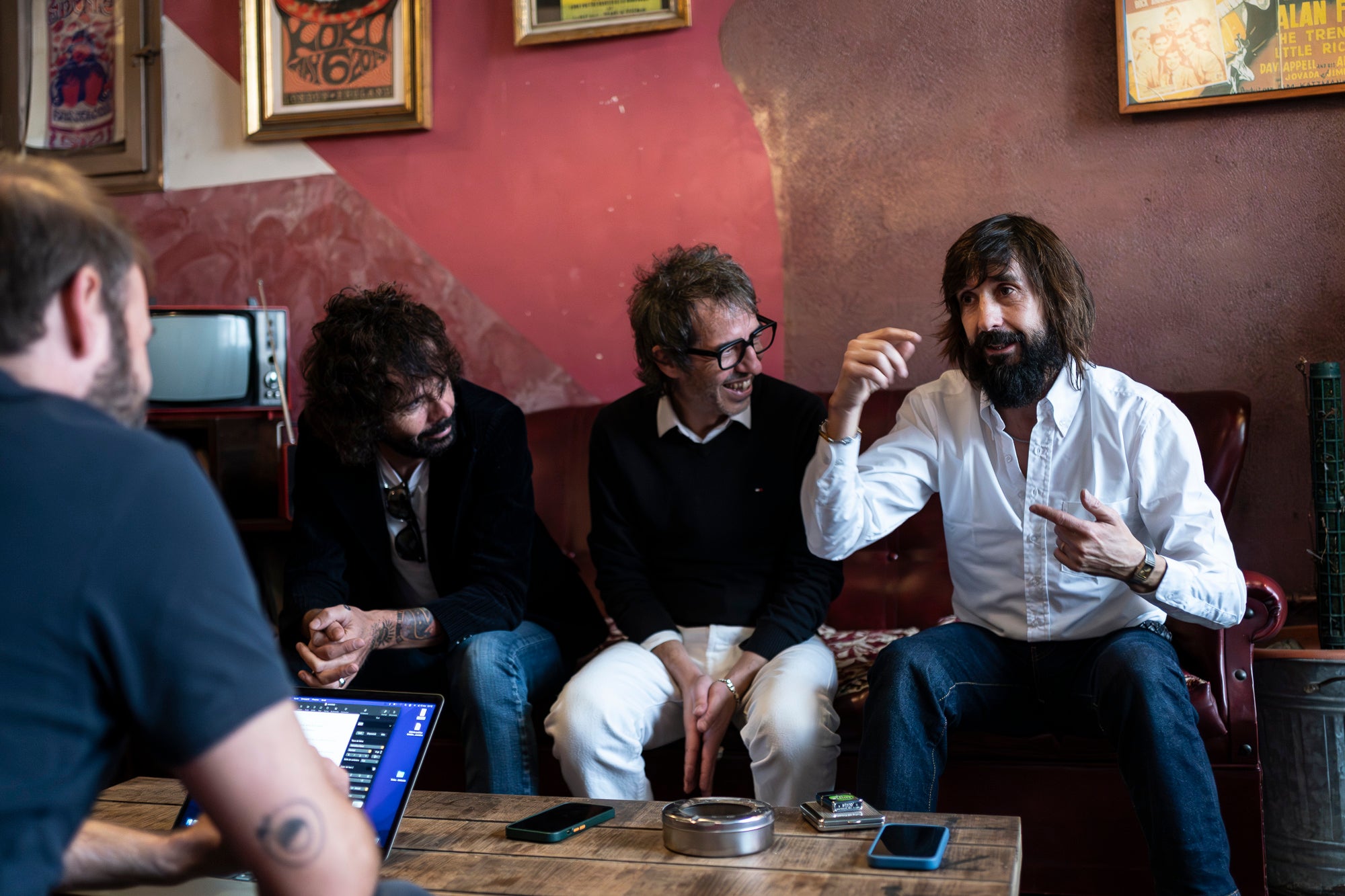 Marc Ros, Jesús Senra i Axel Pi, membres del grup musical Sidonie. Barcelona 13.11.2025 | Mireia Comas