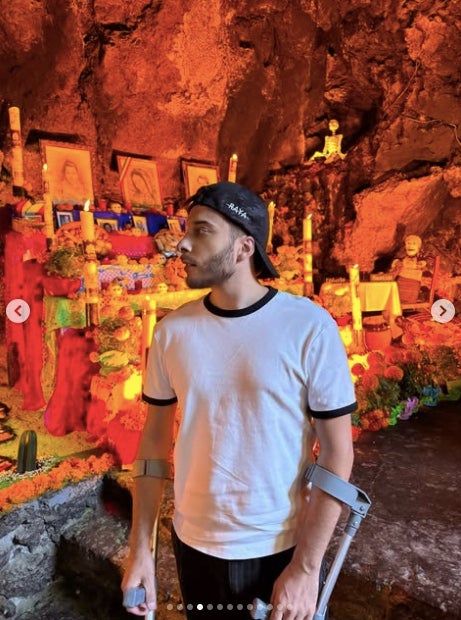 El cantant ha necessitat crosses per caminar - Instagram