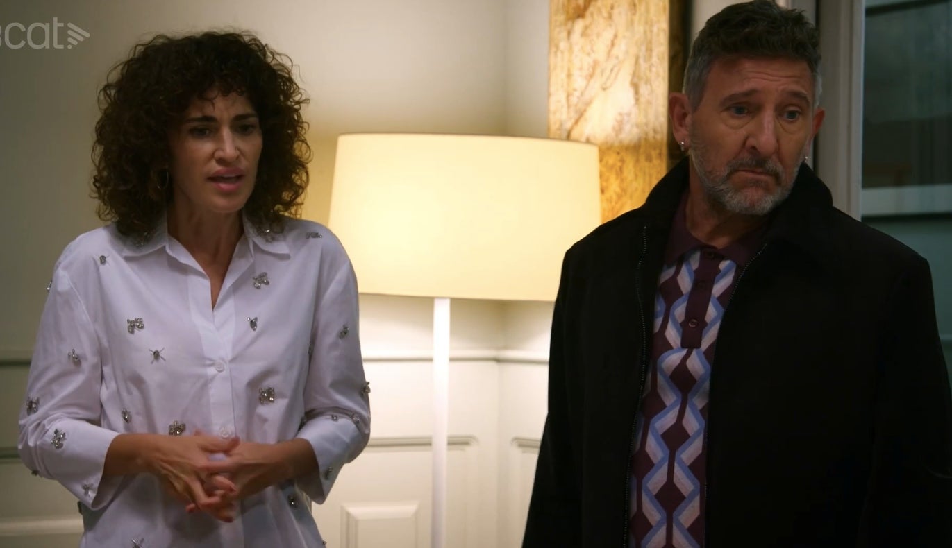 El Jordi i la Noe discuteixen la mentida sobre l'accident de la Gina a 'Com si fos ahir' | 3Cat