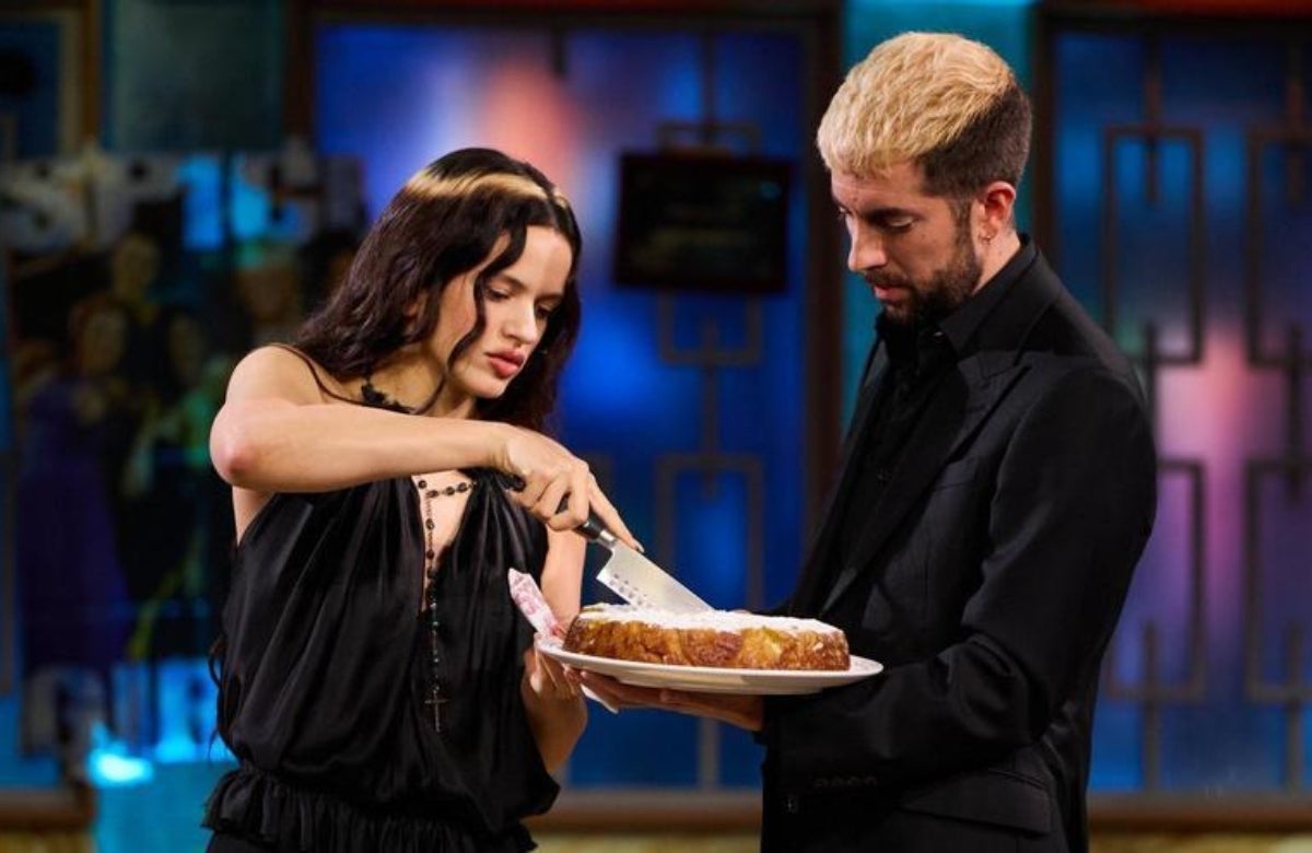 El regal de Rosalía a 'La Revuelta' ha estat un pastís fet per ella | RTVE