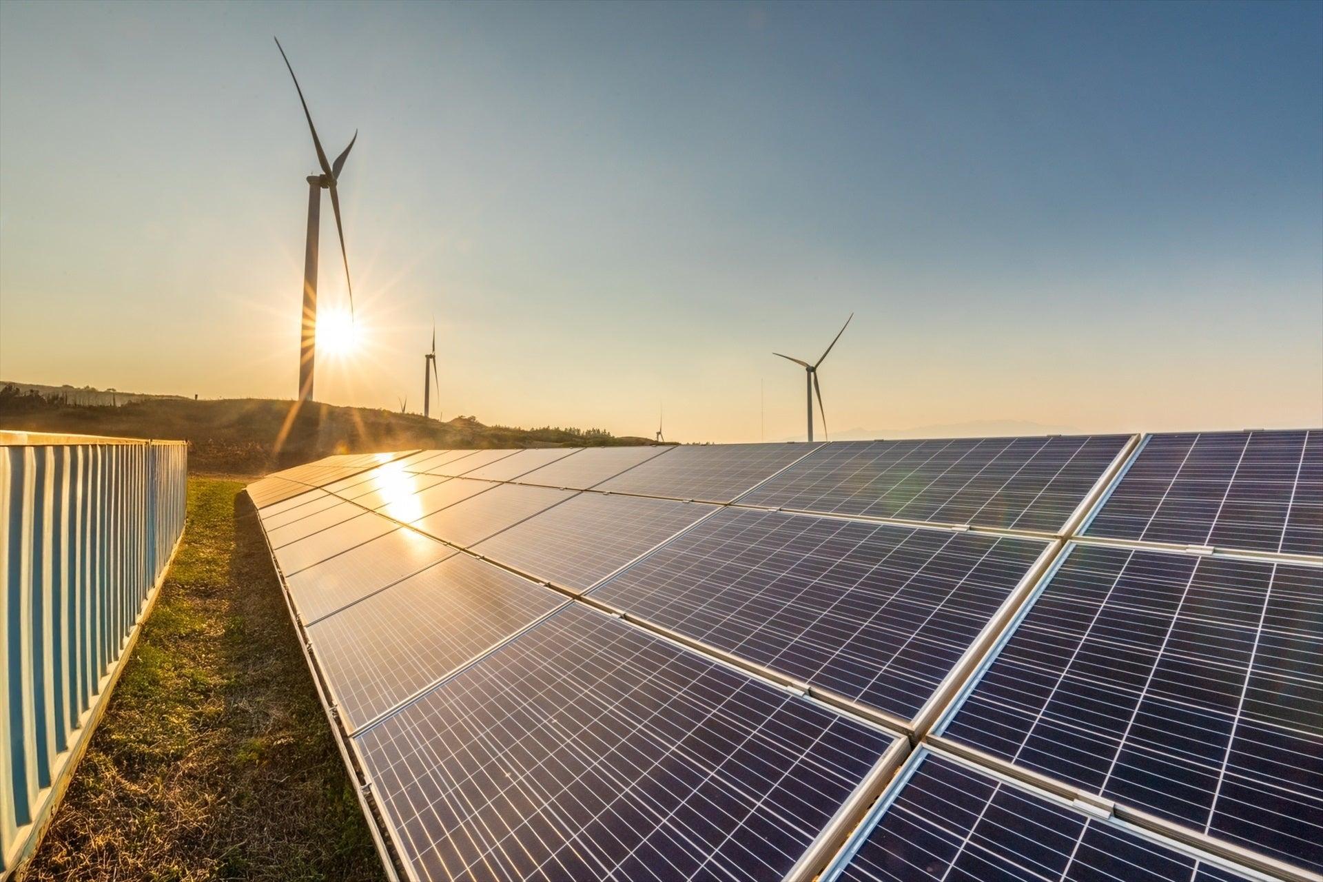 Plaques solars i molins eòlics / EP