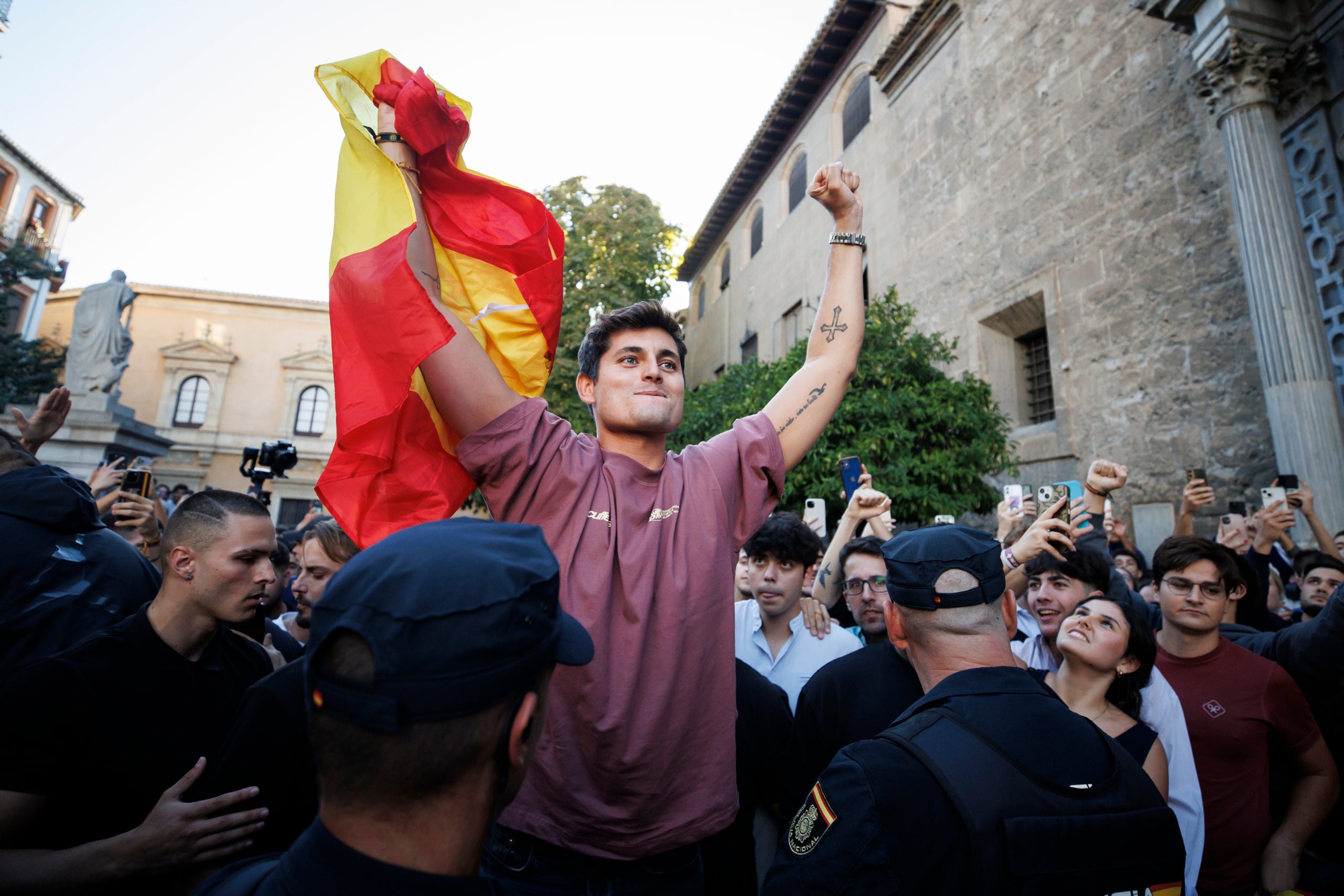 Vito Quiles intervé a l'acte 'Espanya combativa' convocat a la Facultat de Dret de la Universitat de Granada / Europa Press