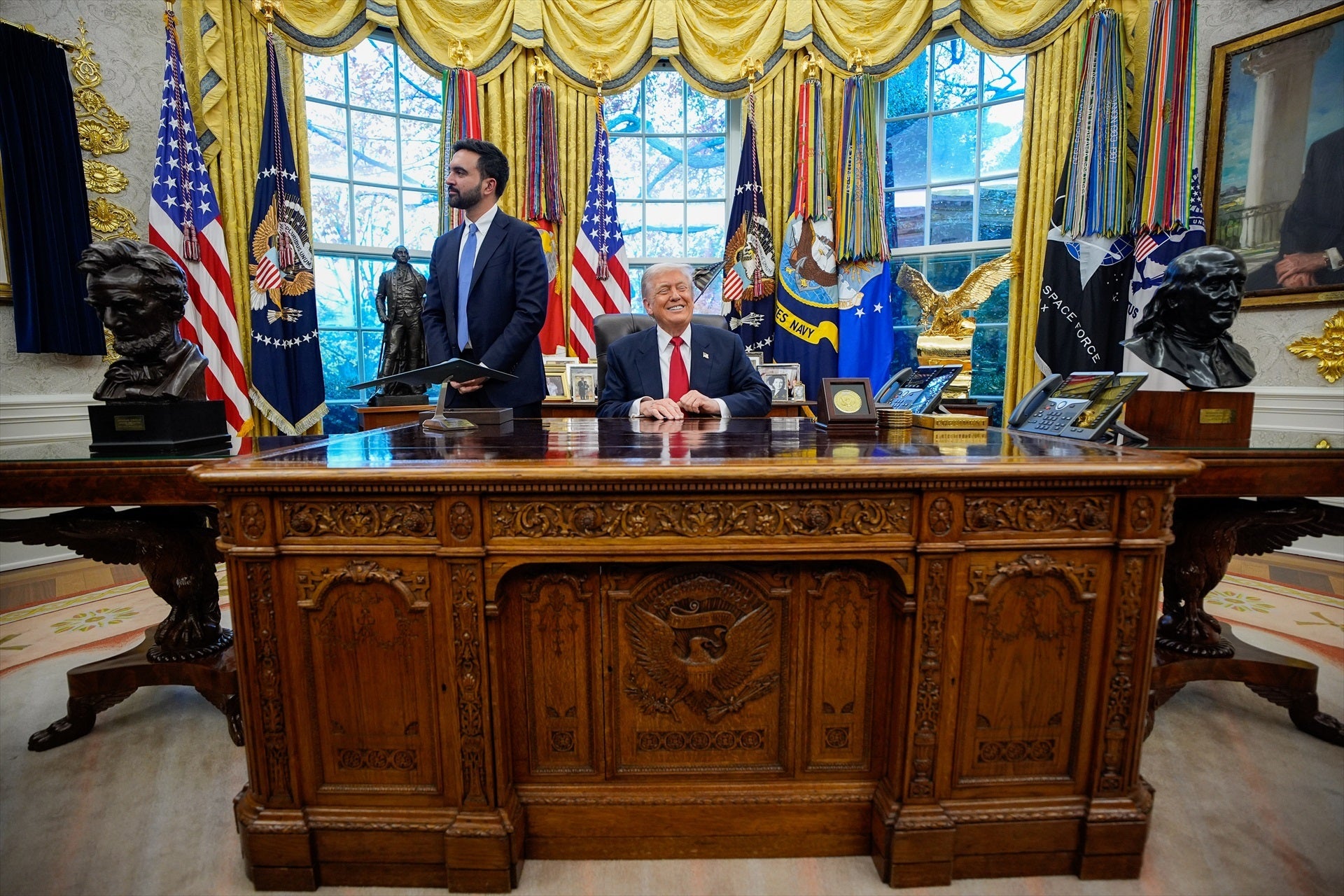 El alcalde electe de Nova York, Zohran Mamdani, reunit amb el president dels Estats Units, Donald Trump, al Despatx Oval / EP