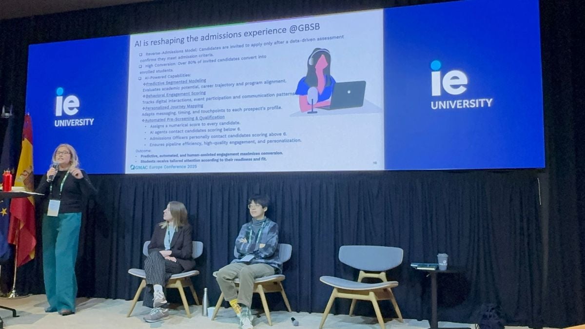 Brenda del Val, directora general d'Admissions de GBSB Global, durant la seva intervenció en la conferència | Foto de GBSB Global