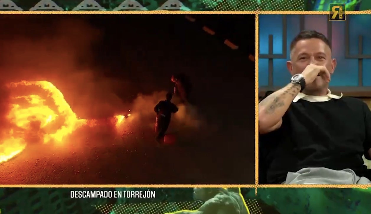Jorge Ponce es crema el pantaló amb foc a 'La Revuelta' | RTVE