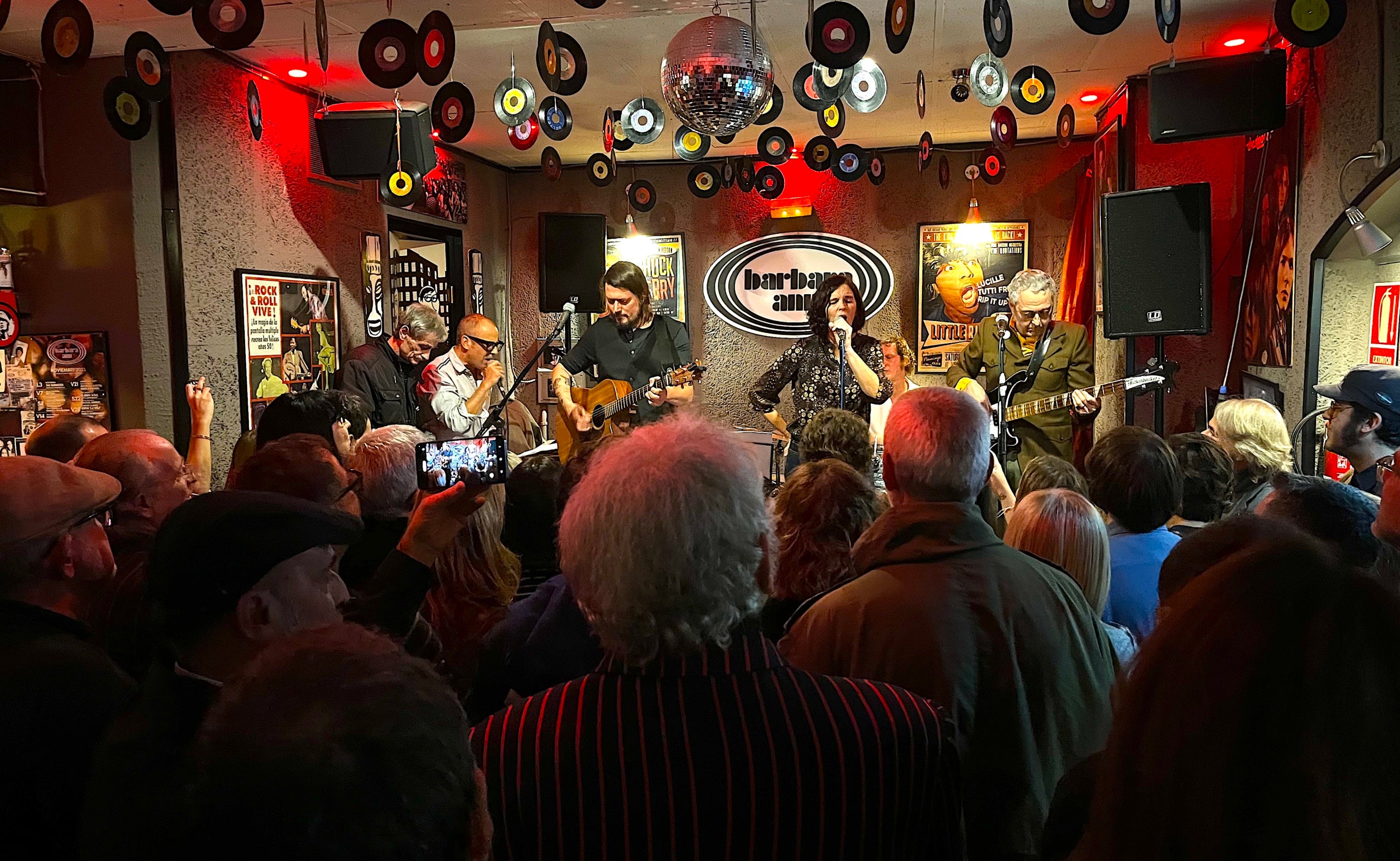 Un moment del concert del Barbara Ann per celebrar els 60 anys del disc 'Rubber Soul', dels Beatles / S.B.