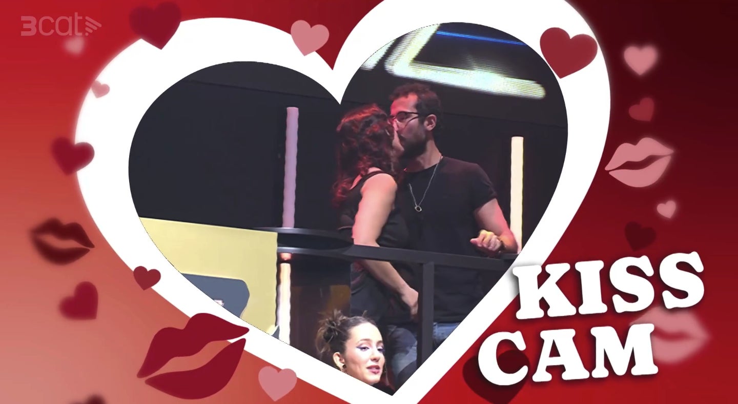 Zenit també ha ofert una kiss cam a la gent del plató - TV3