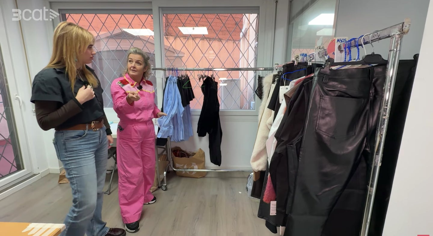 Com treballa l'equip de vestuari de Zenit_ - Youtube