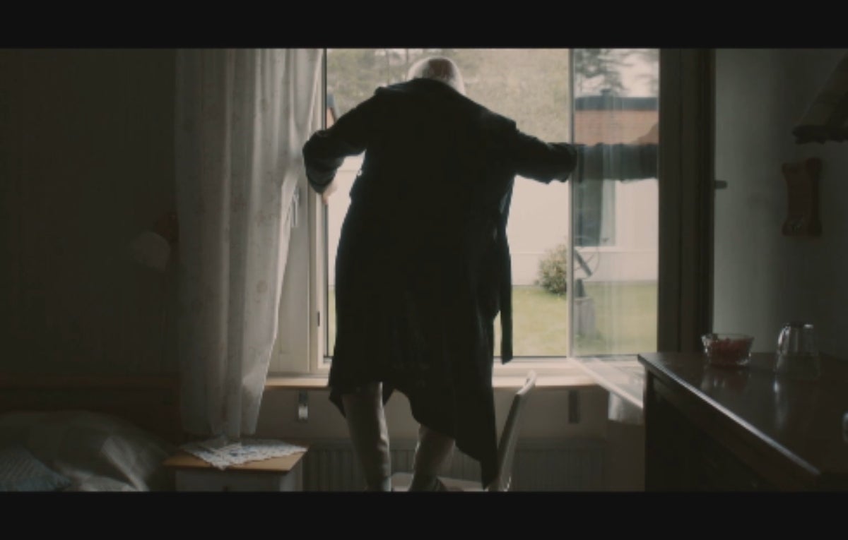 Escena del film 'L'avi de 100 anys que es va escapar per la finestra' | 3Cat