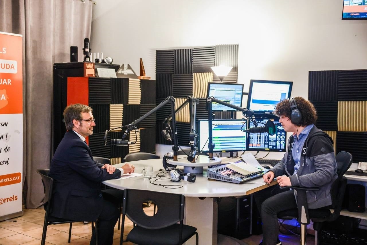 Francesc Xavier Vila a Ràdio Arrels / Política Lingüística

REMITIDA / HANDOUT por CONSELLERIA DE POLÍTICA LINGÜÍSTICA
Fotografía remitida a medios de comunicación exclusivamente para ilustrar la noticia a la que hace referencia la imagen, y citando la procedencia de la imagen en la firma
18/12/2025