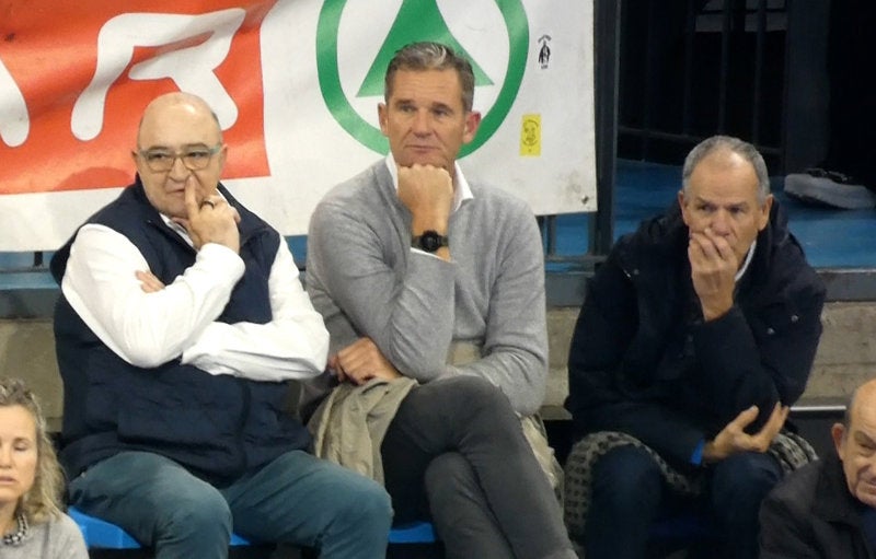 Iñaki Urdangarin se ha sentado lejos de Cristina en la grada - Europa Press