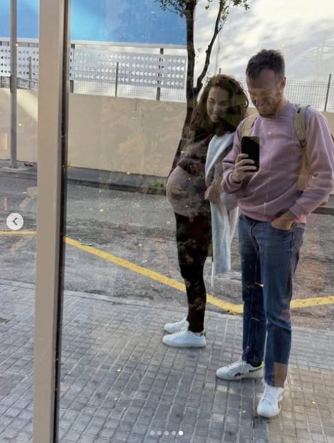 La panxa d'embarassada de la Rais ja és abultada - Instagram