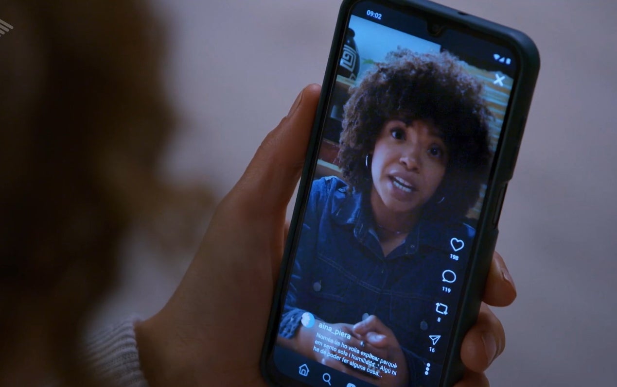  L'Aina fa un video denunciant públicament l'abús que ha patit | 3Cat.