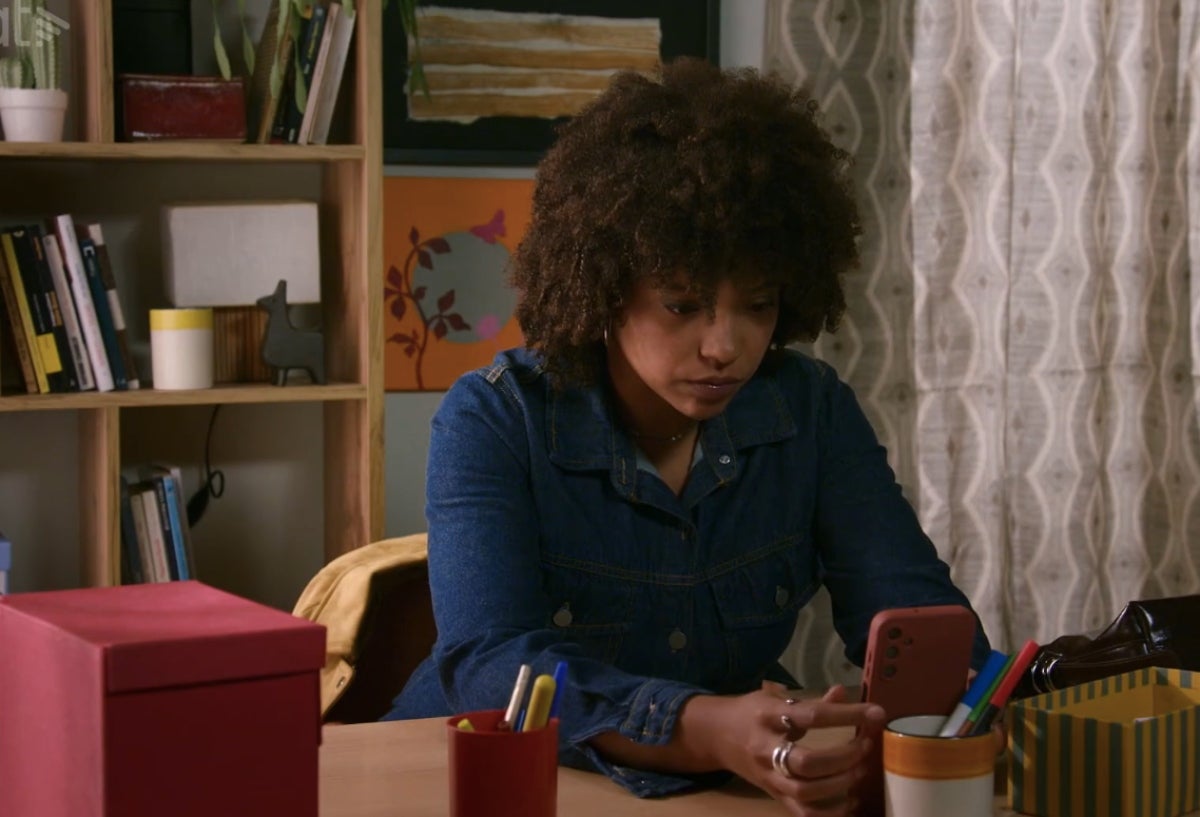  L'Aina prepara un vídeo per denunciar el Salva a 'Com si fos ahir' | 3Cat.