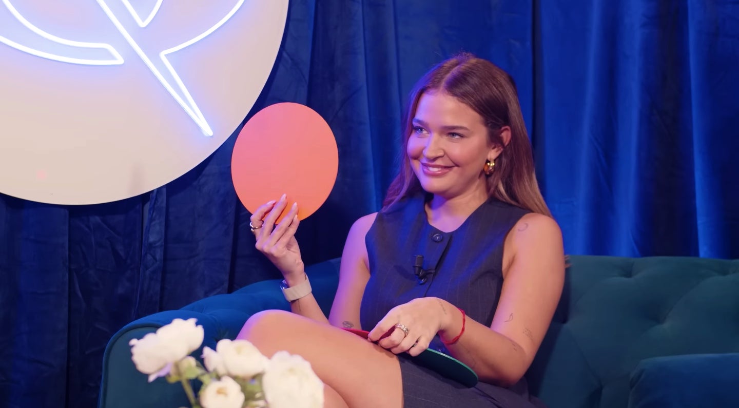 Laura Escanes respon les preguntes més incòmodes - Youtube