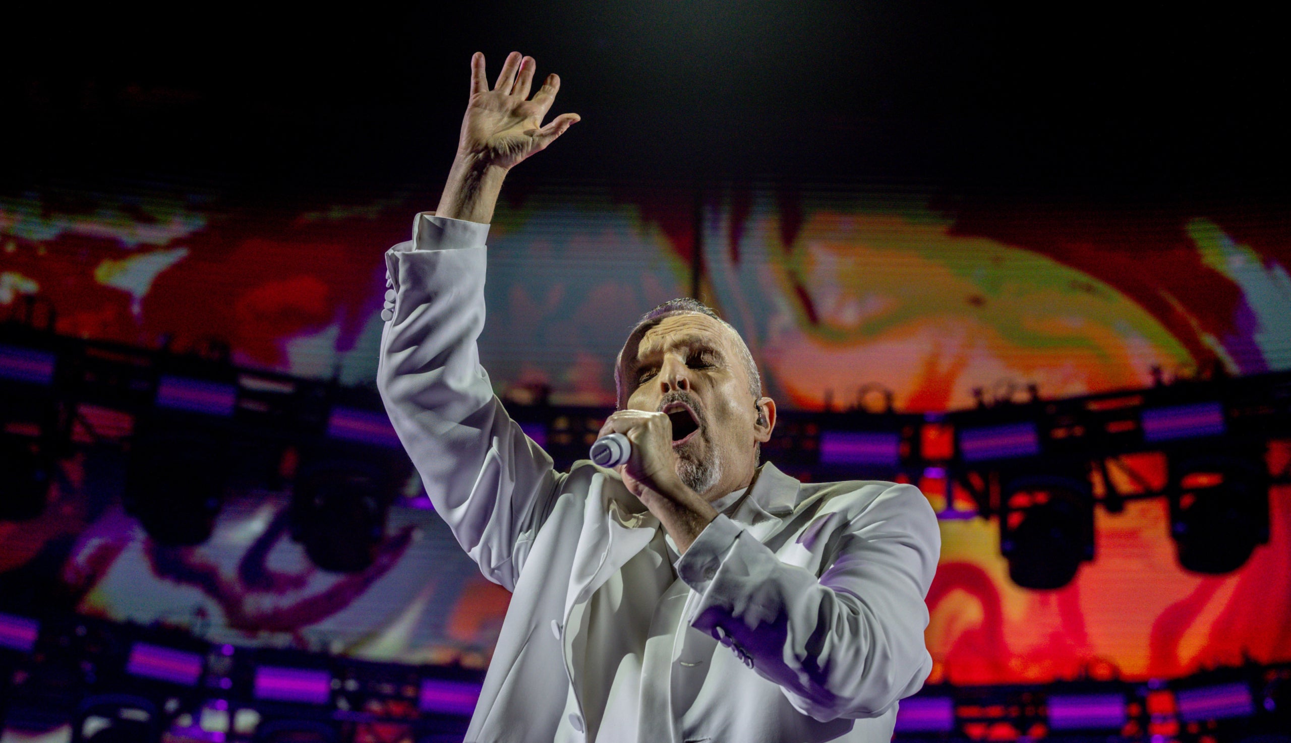 Miguel Bosé, traicionado por la familia que apoya al ex - Europa Press