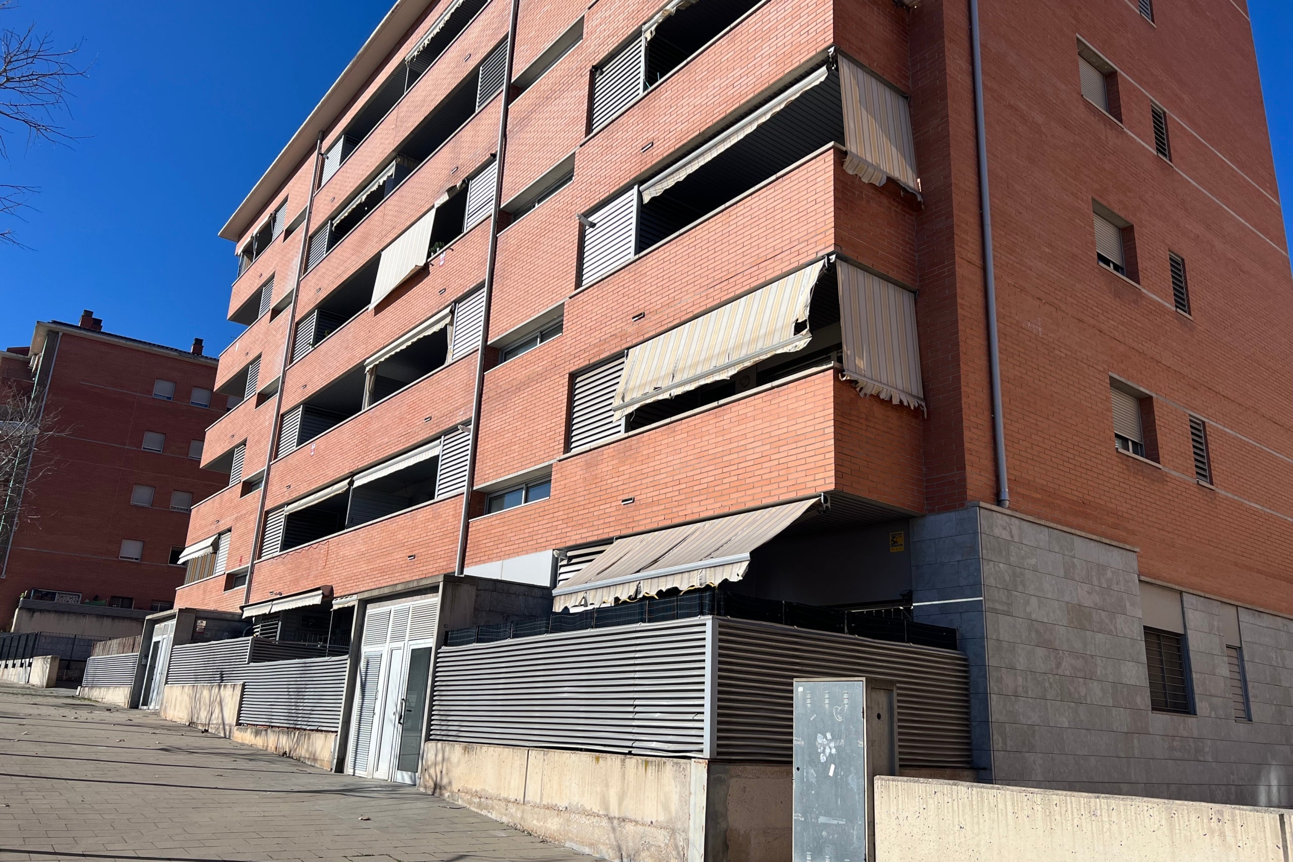 El edificio del número 8 de la calle Tíbet donde tuvieron lugar los hechos / ACN