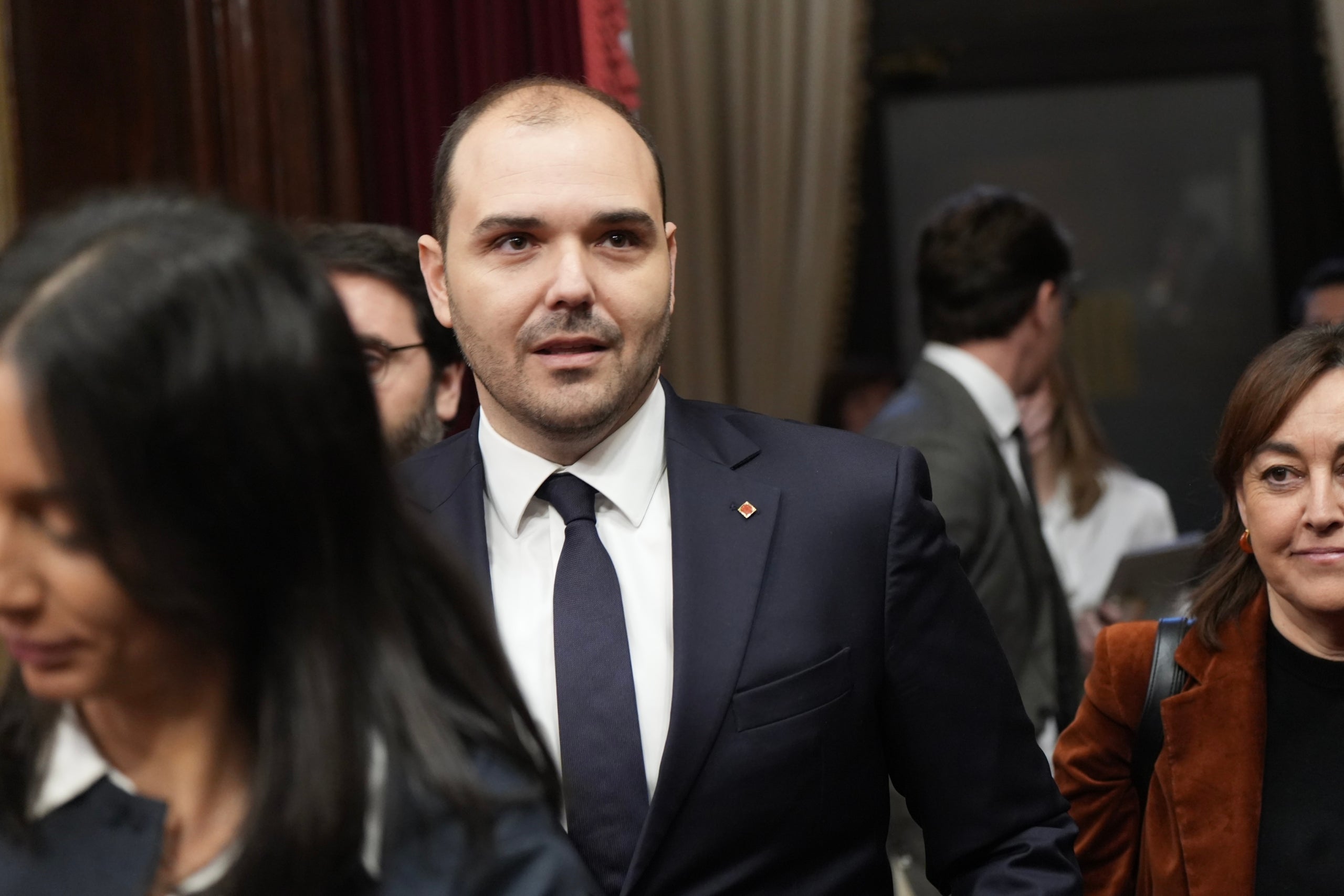 El conseller de la Presidència en funcions de president, Albert Dalmau, a l'hemicicle del Parlament / ACN