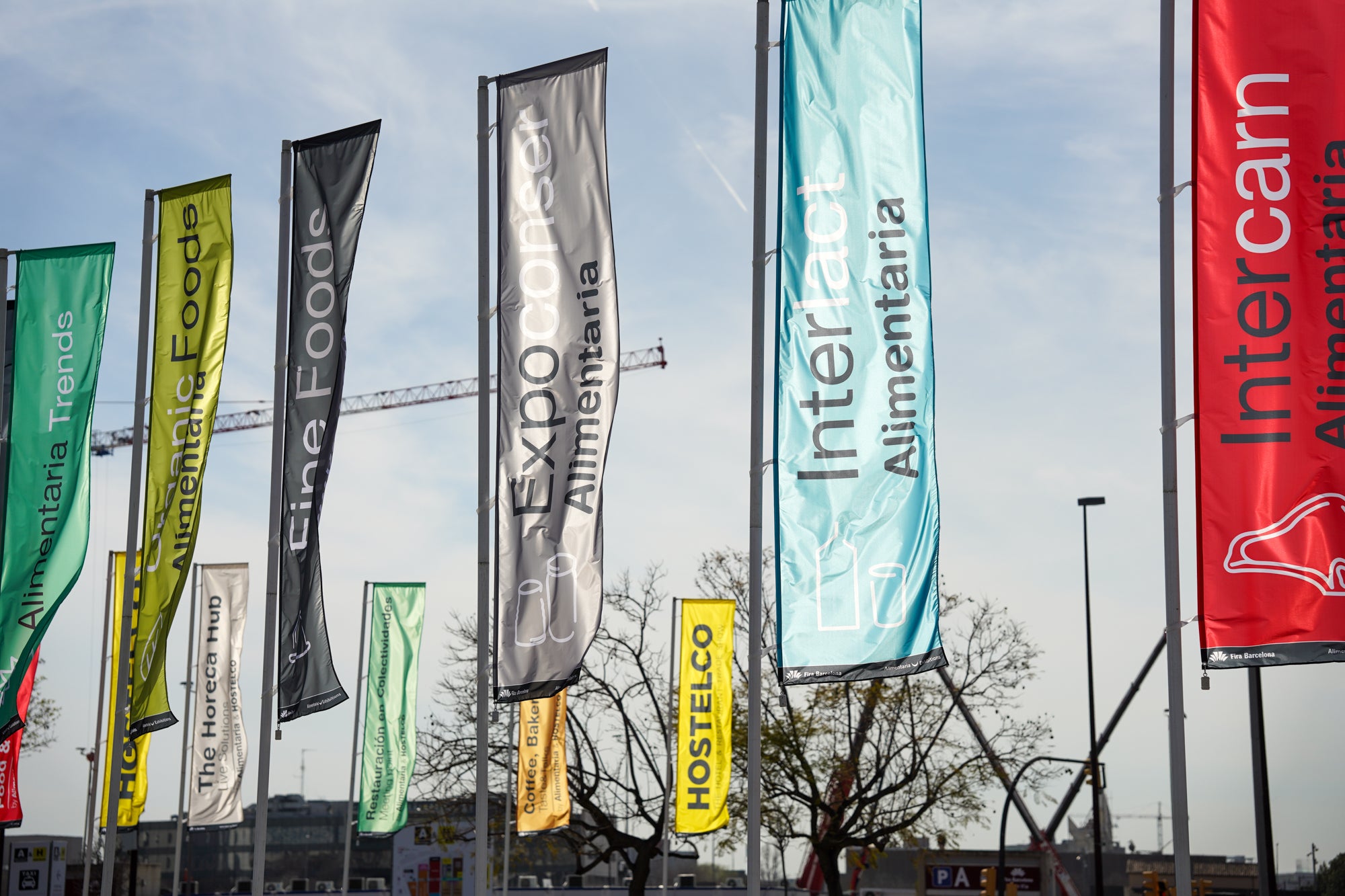 Banderoles a l'entrada d'Alimentaria el 2024 / Cedida