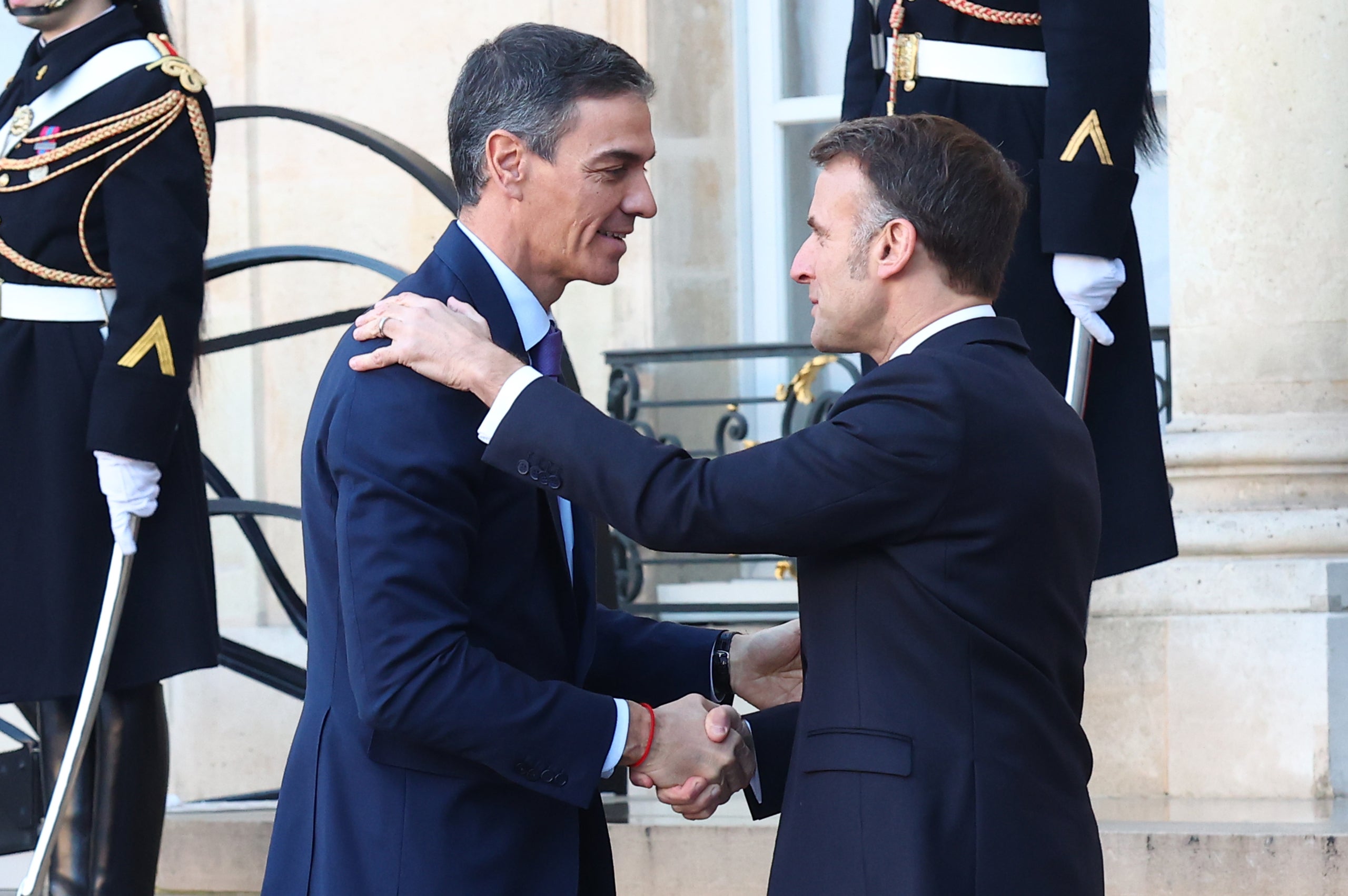 Pedro Sánchez i Emmanuel Macron, a París / Pool Moncloa / Fernando Calvo