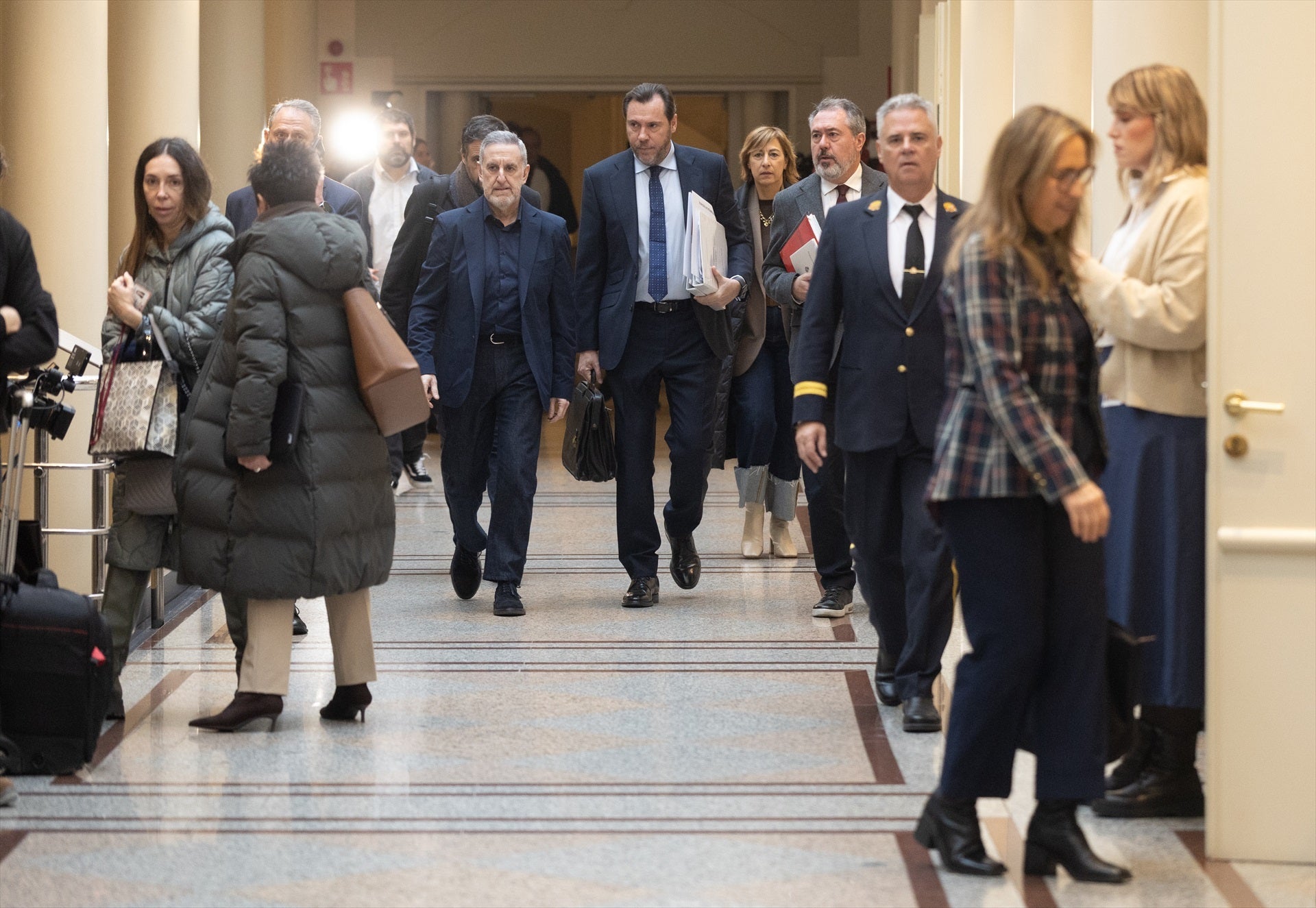 El ministr de Transports, Óscar Puente, arriba al Senat per donar explicacions de l'accident d'Adamuz i el caos de Rodalies / Europa Press