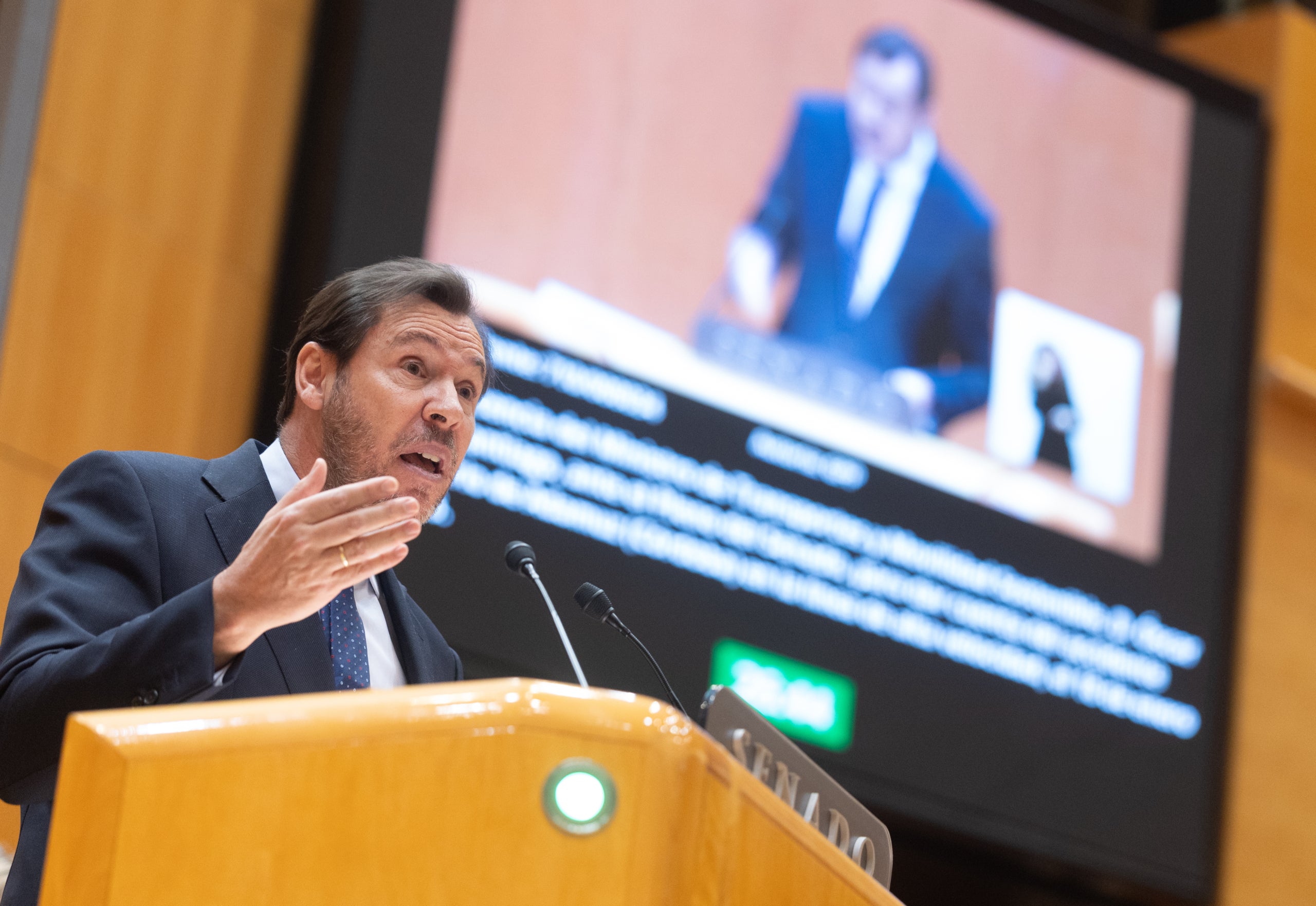 El ministre de Transports, Óscar Puente, durant la seva compareixença extraordinària al Senat pels accidents d'Adamuz i Gelida / Eduardo Parra (Europa Press)