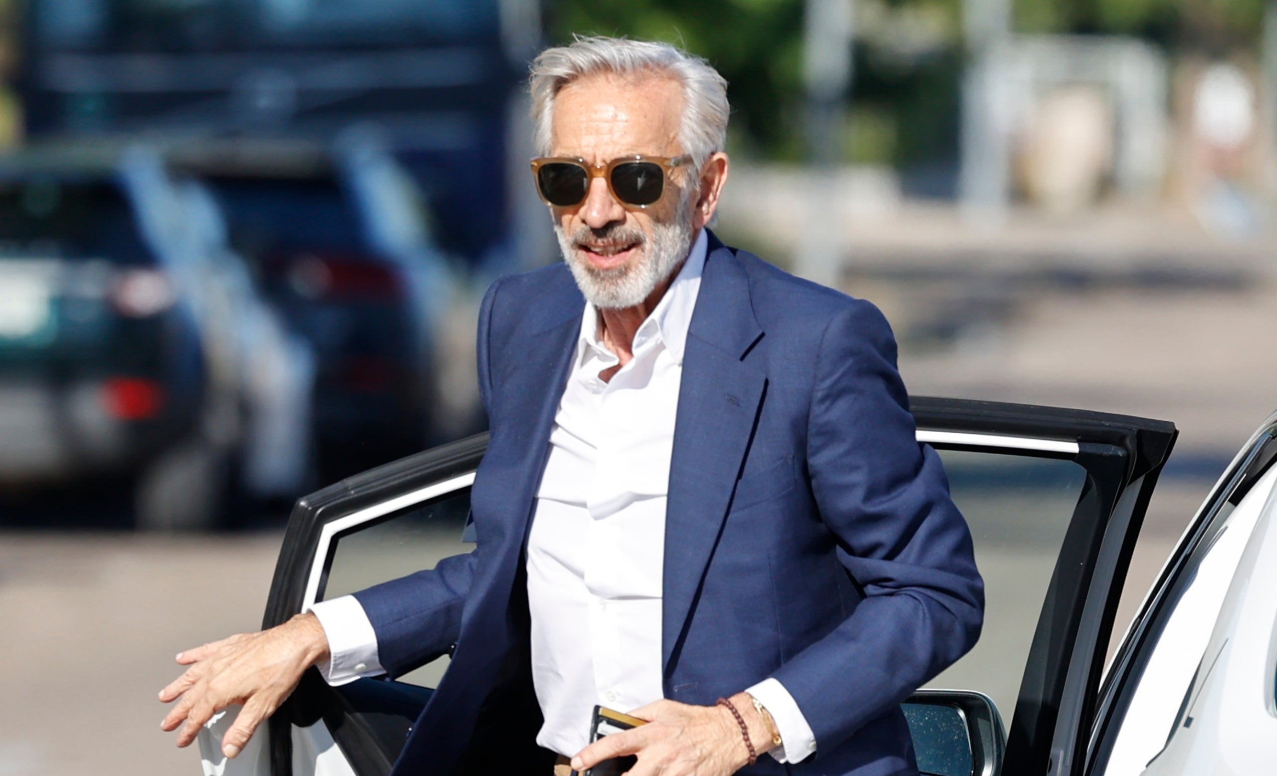  Imanol Arias es casa de nou: què se sap de la seva parella? | Europa Press